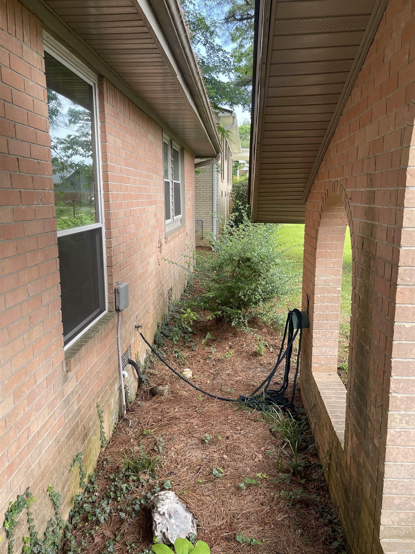207 SOUTHGATE Street