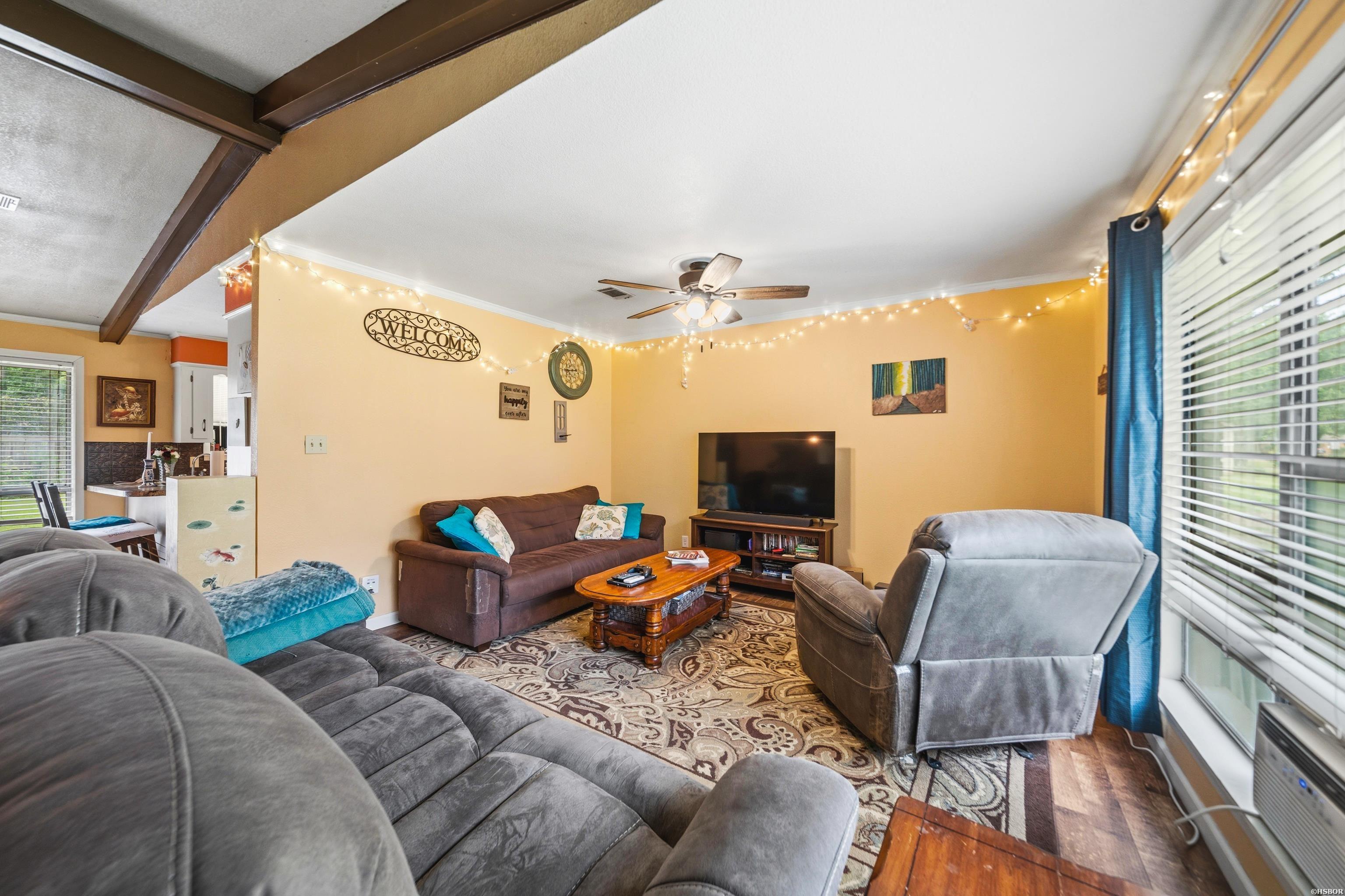 1108 E CRAYTON Street