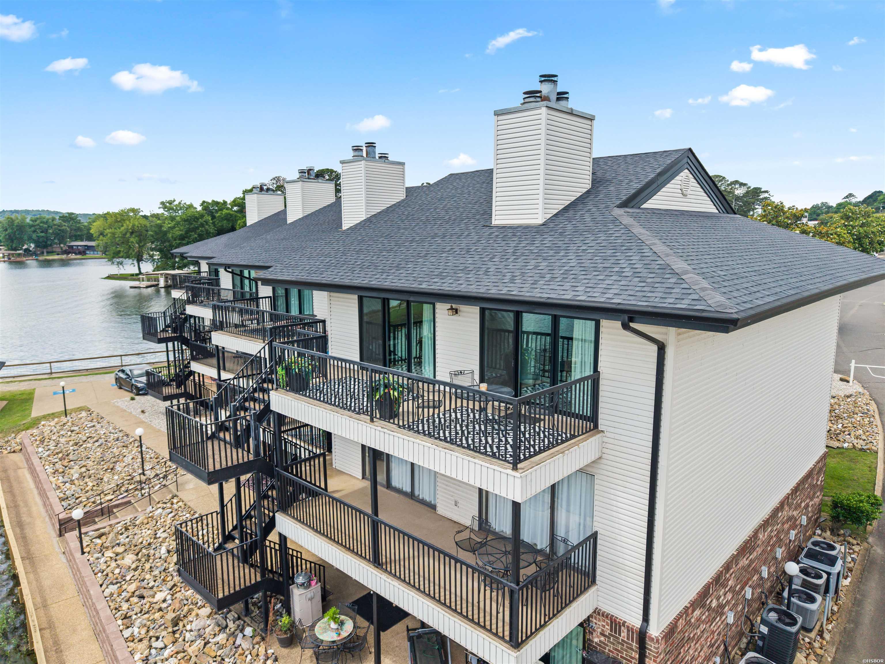 5371 CENTRAL Unit: 6I