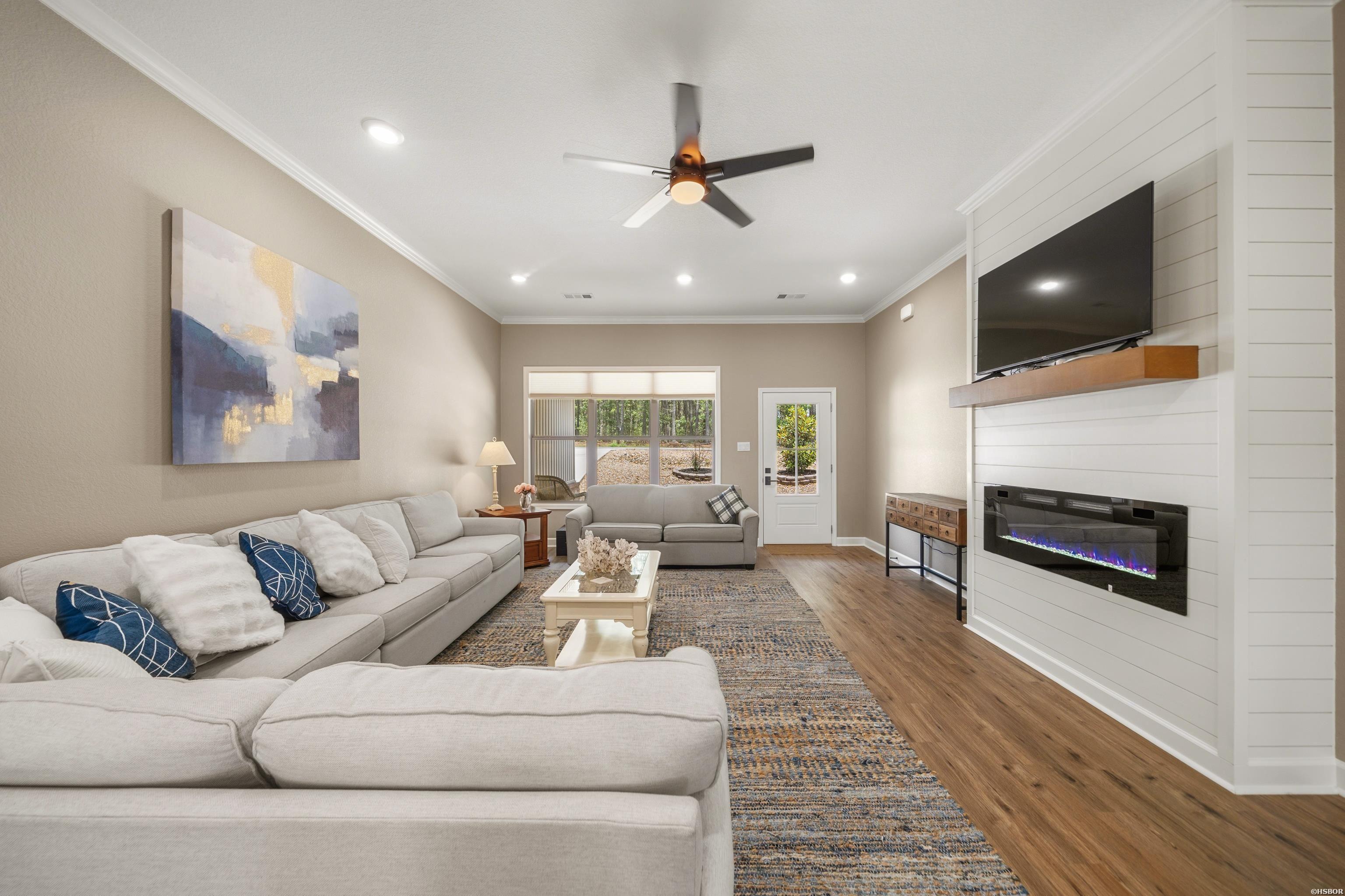 333 MADERAS Drive