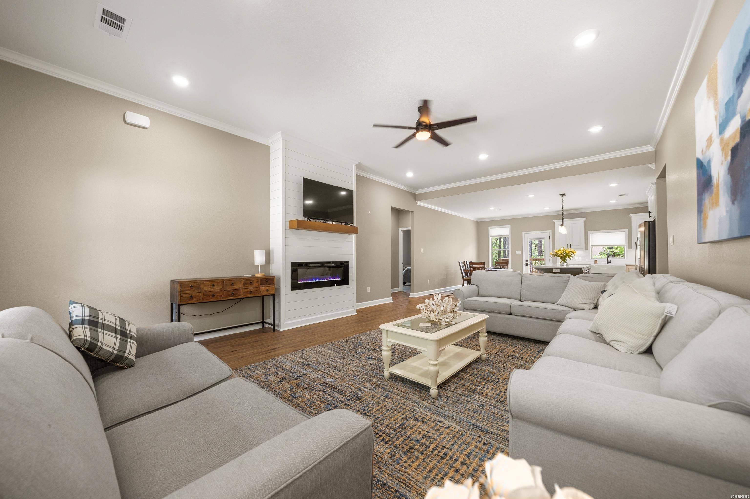 333 MADERAS Drive