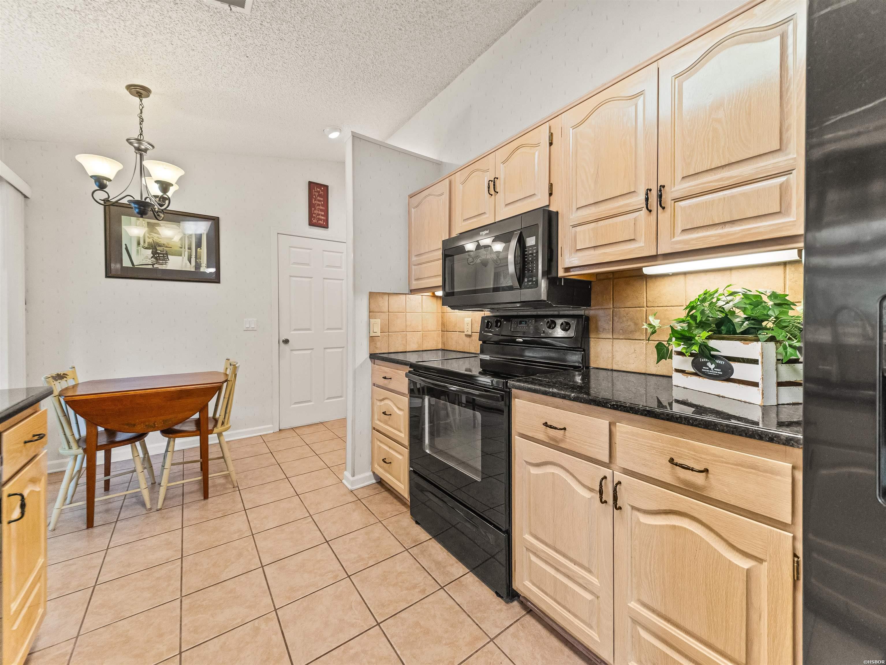 8 PLAYA Place