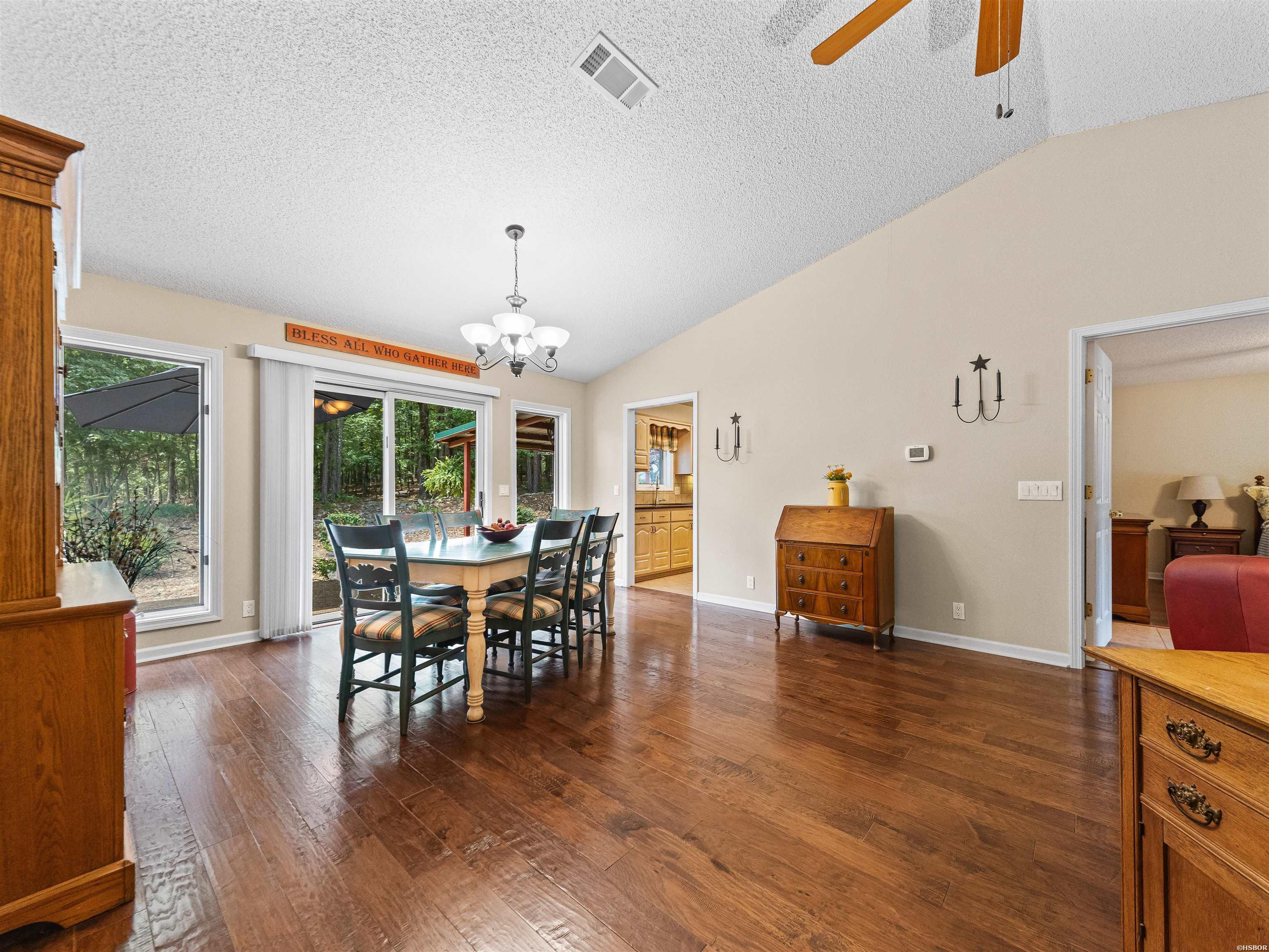 8 PLAYA Place