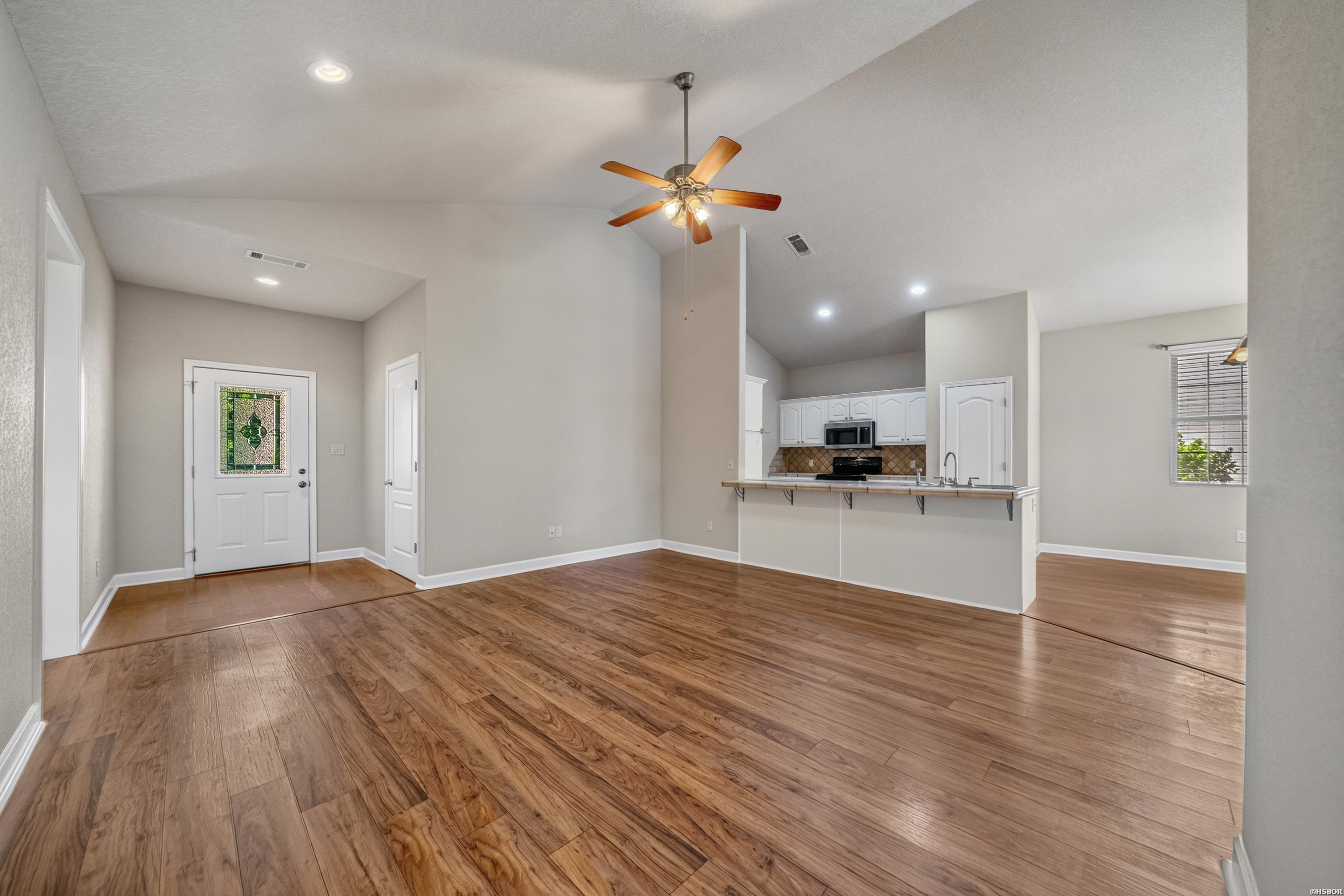 307 LAKESIDE Road