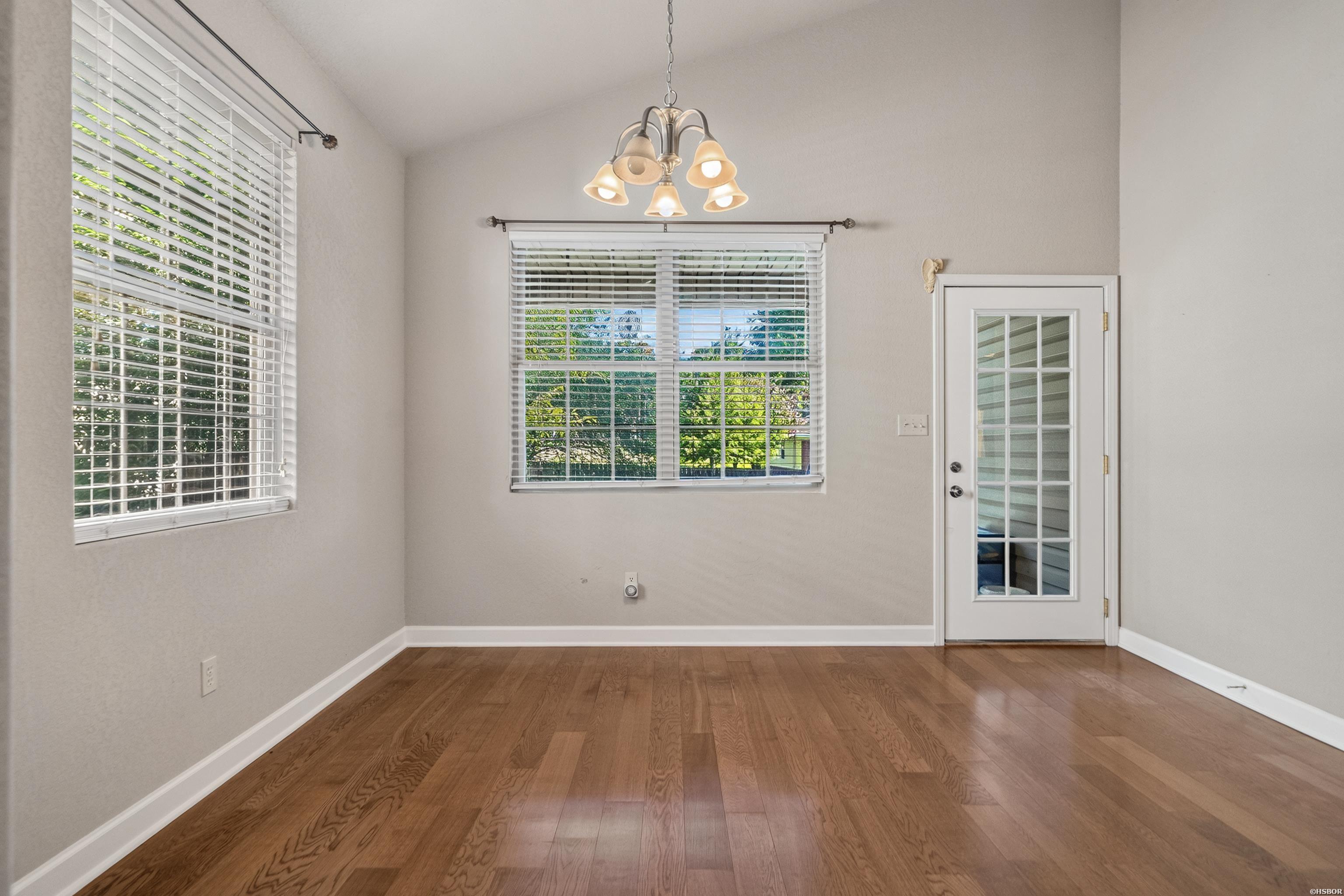 307 LAKESIDE Road