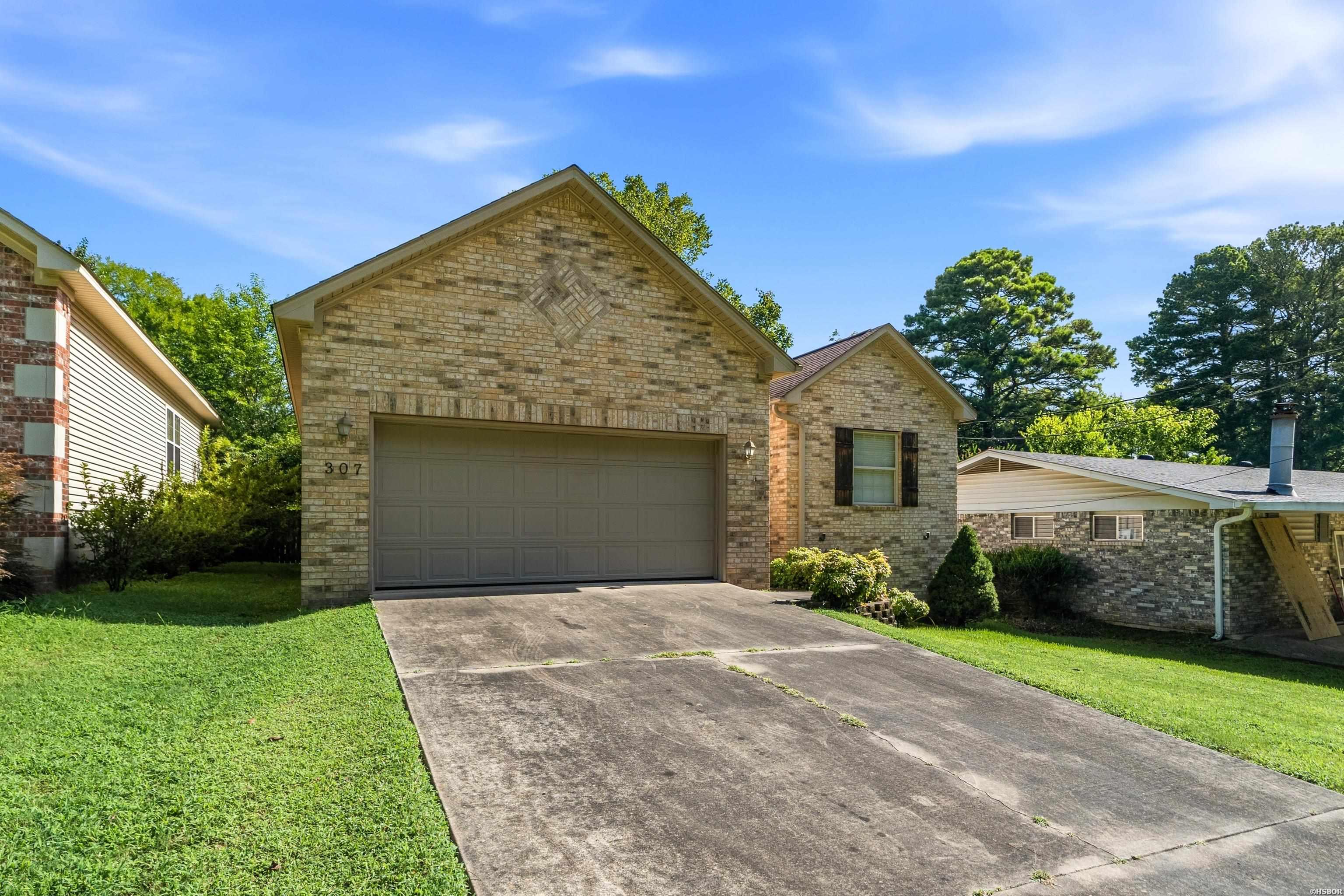 307 LAKESIDE Road