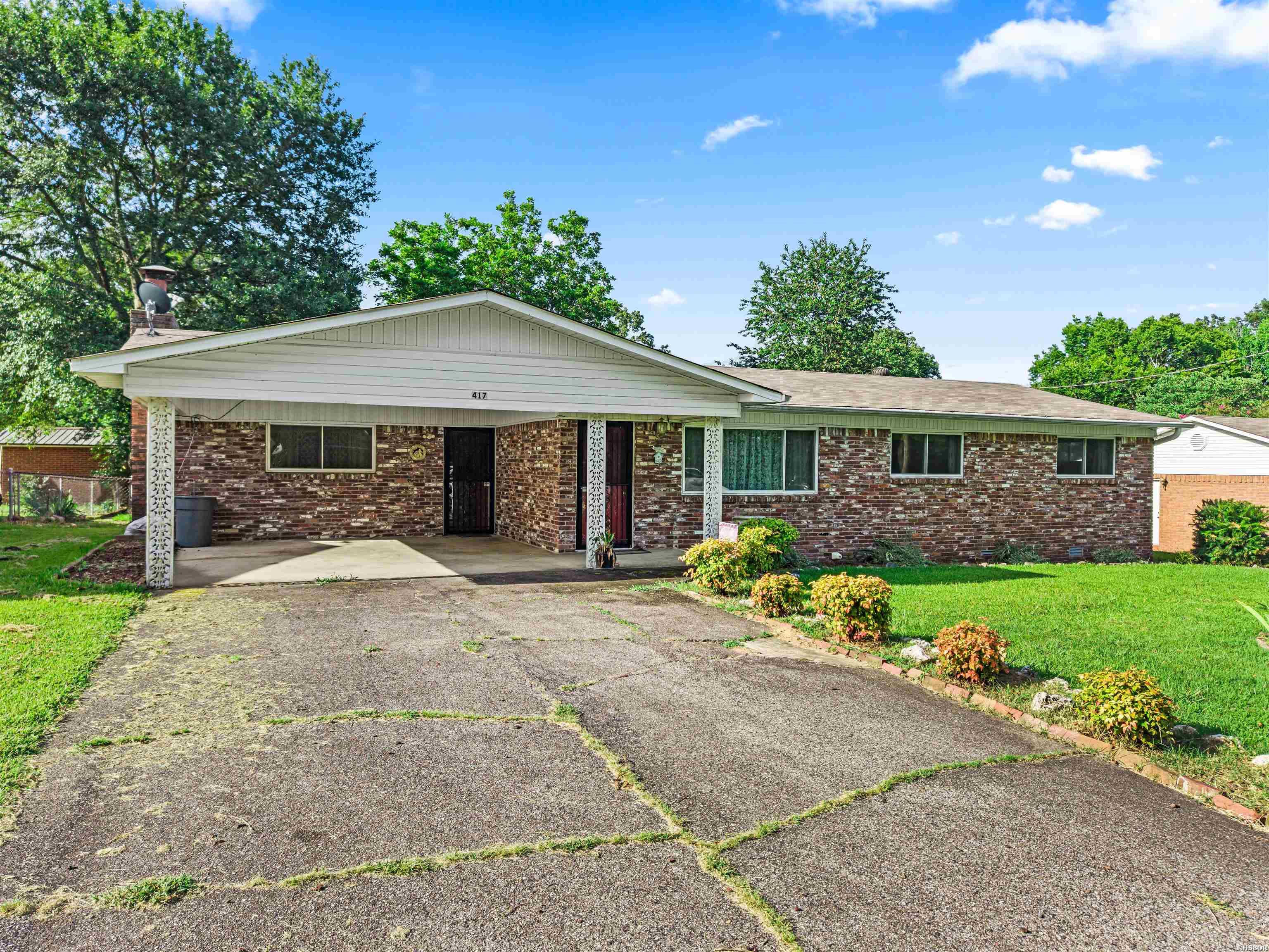 417 LAKESHORE Drive