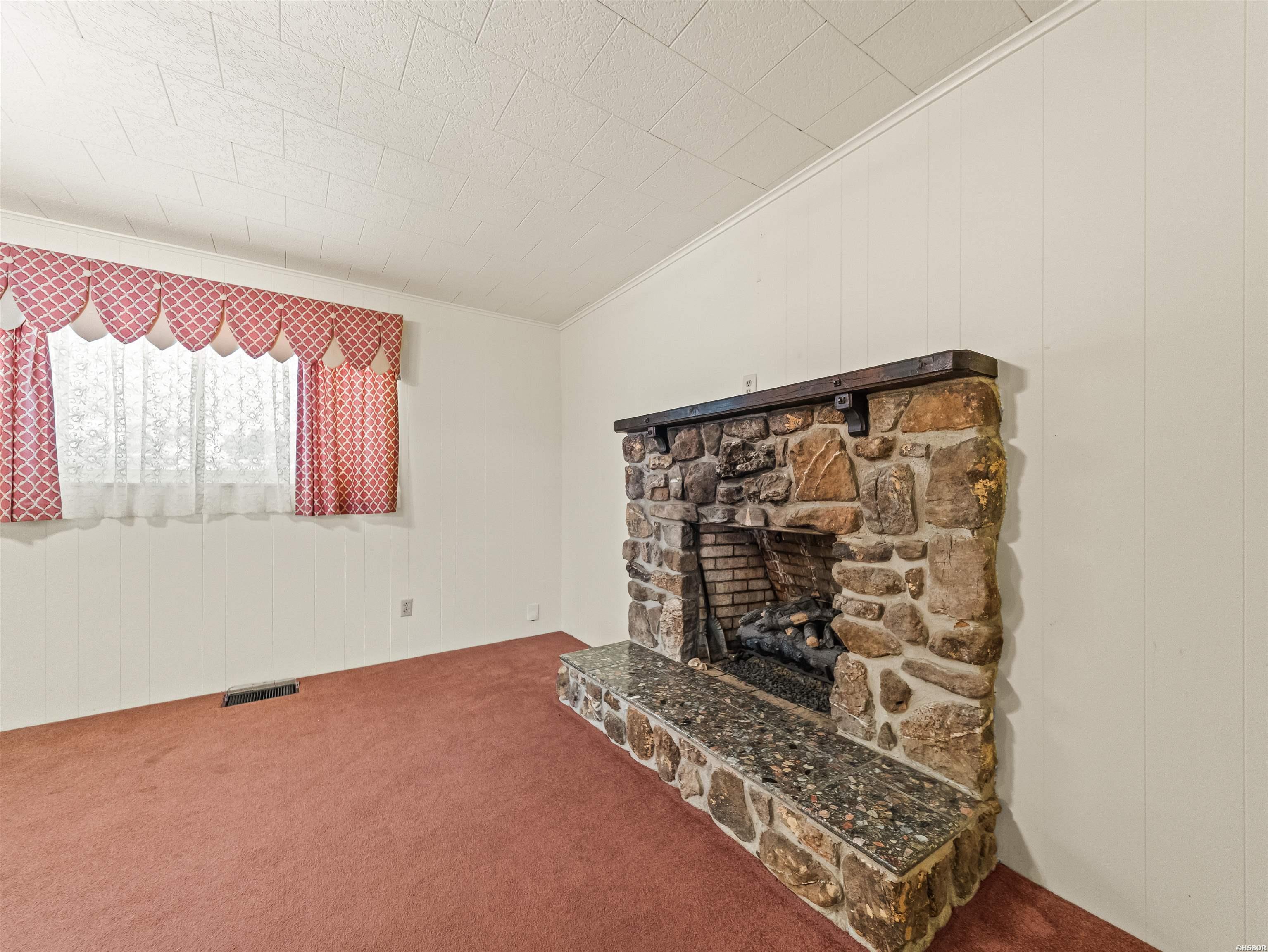 417 LAKESHORE Drive