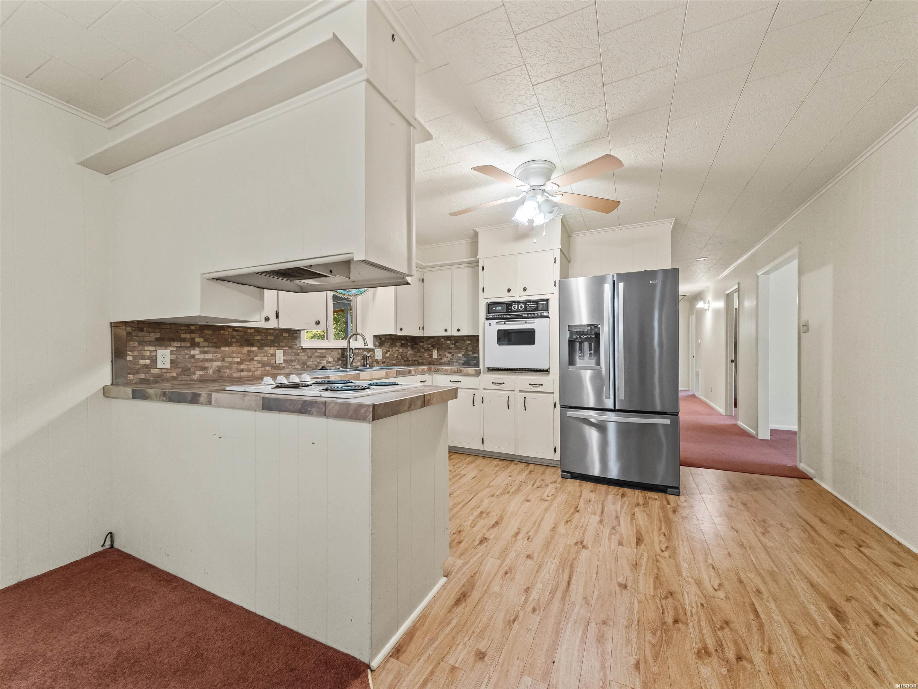417 LAKESHORE Drive