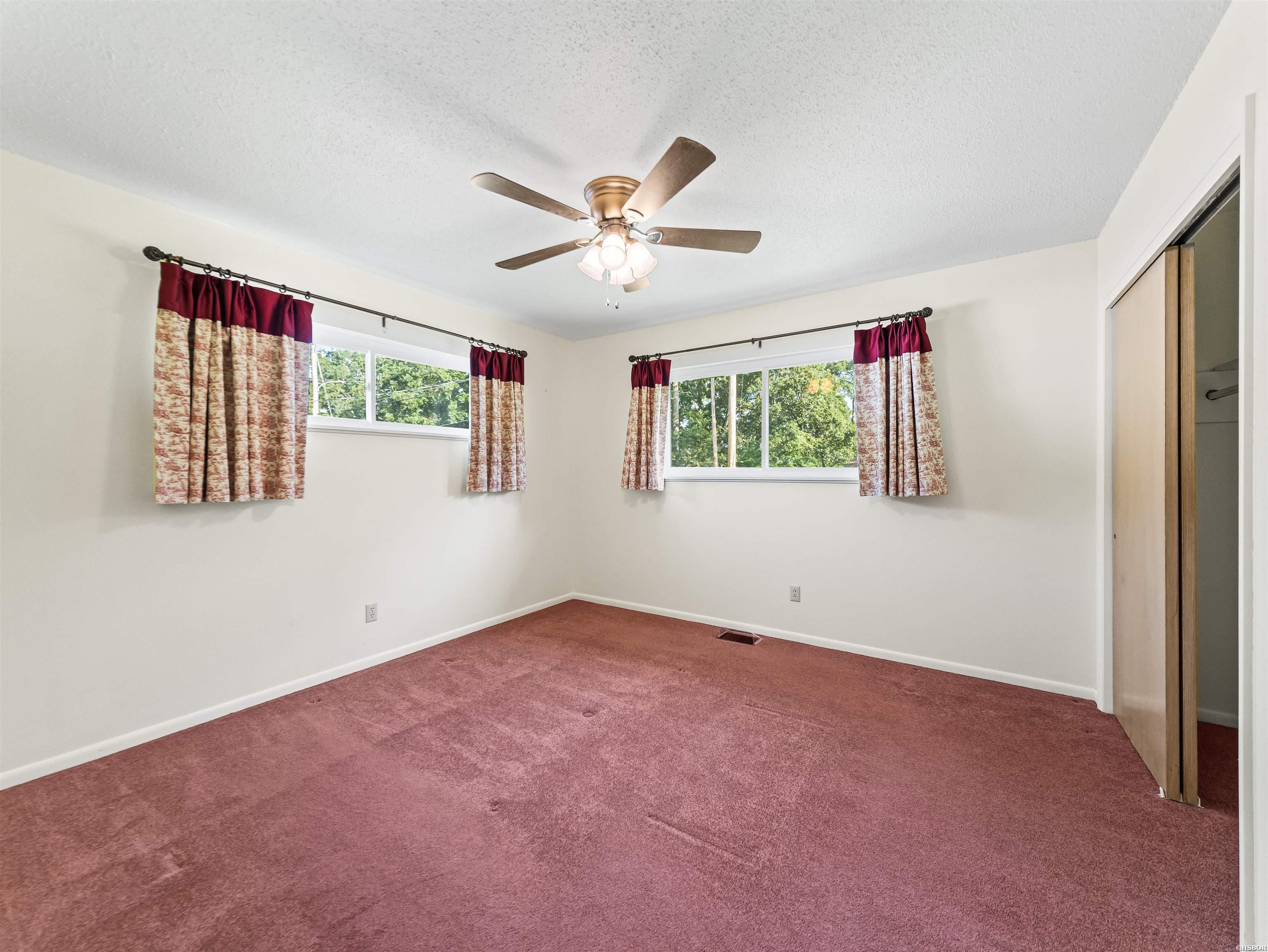 417 LAKESHORE Drive