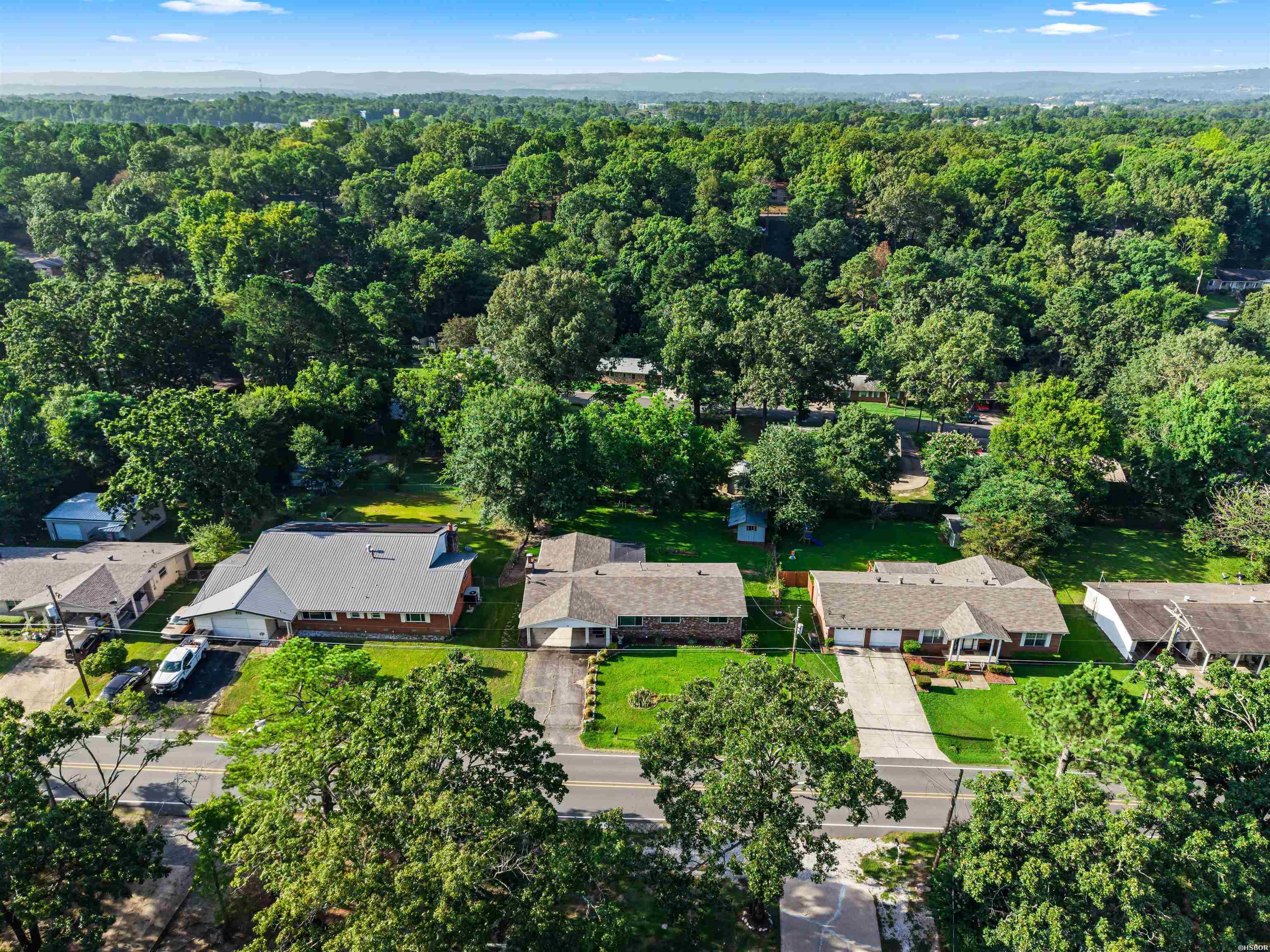 417 LAKESHORE Drive