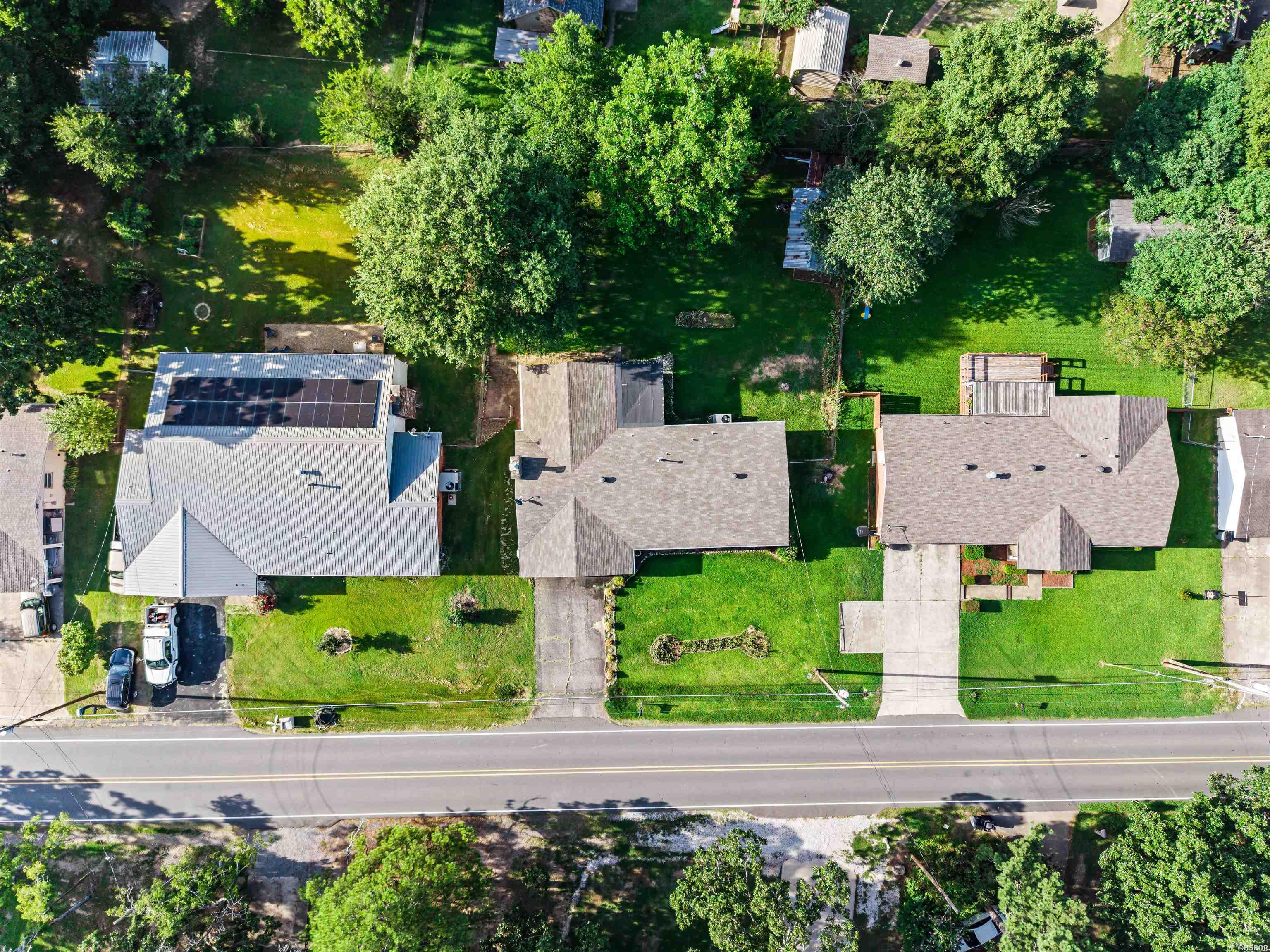 417 LAKESHORE Drive