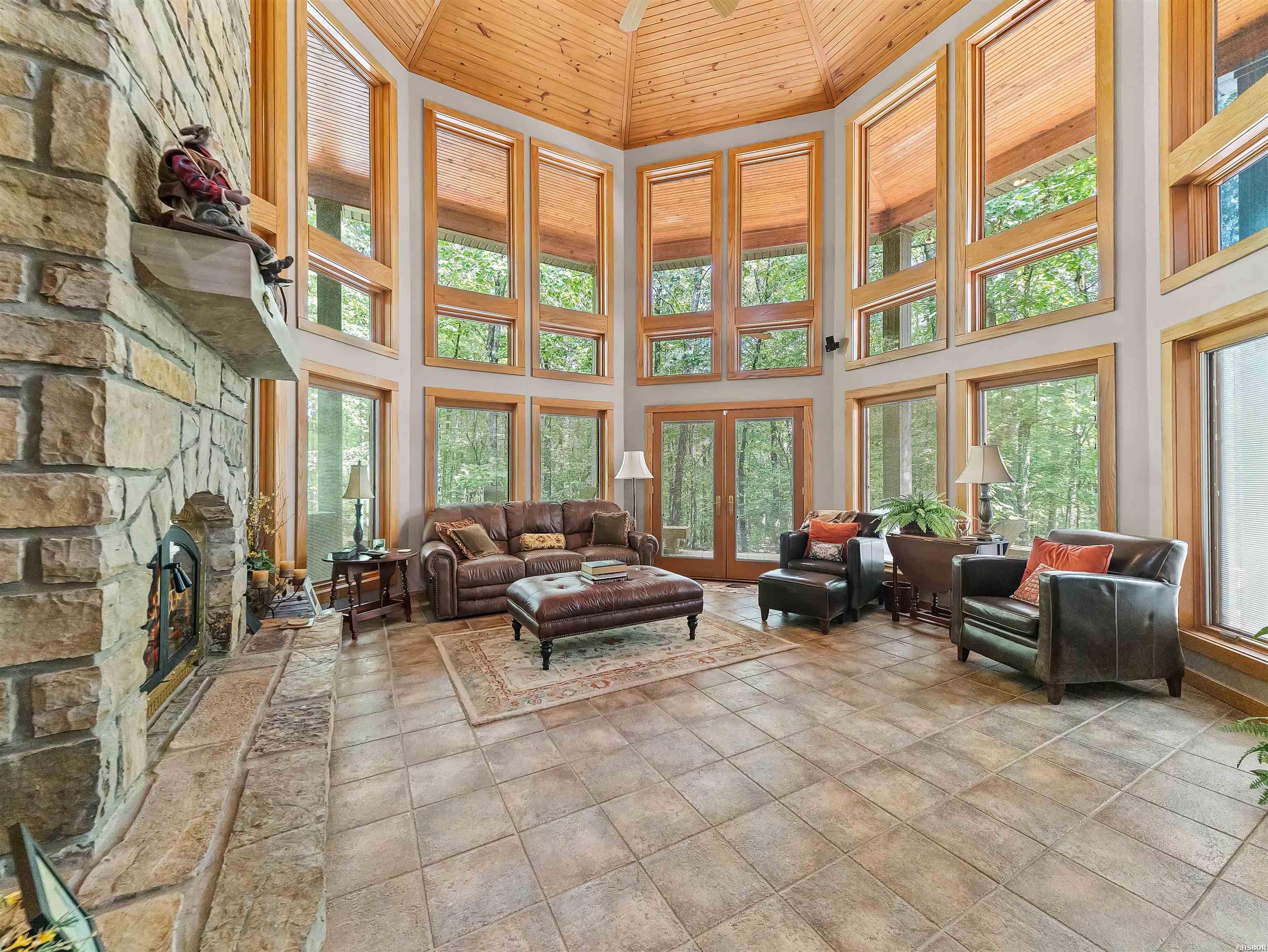 163 QUAIL RUN Lane
