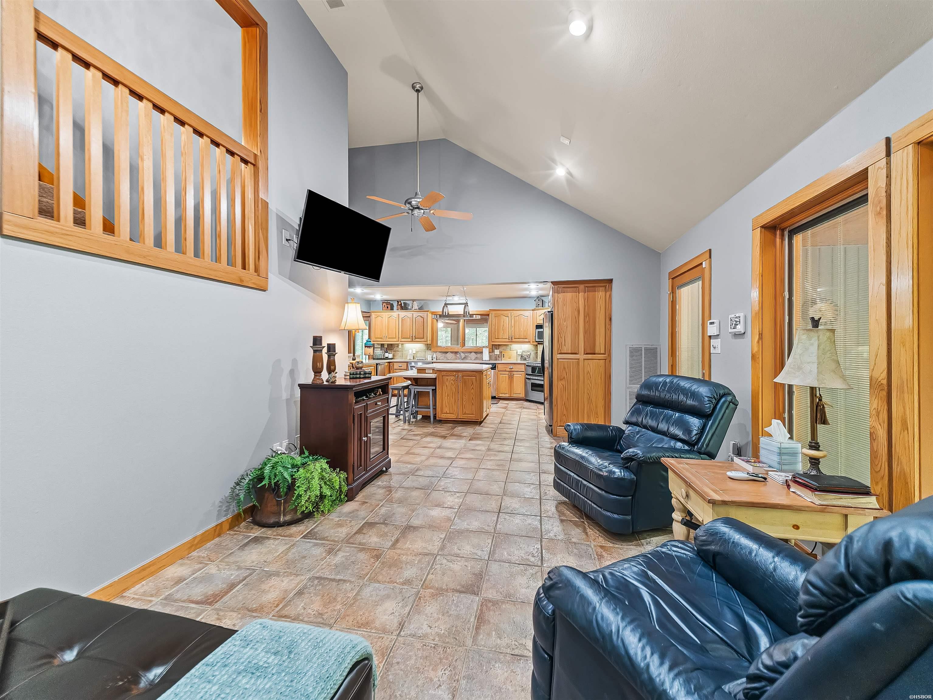 163 QUAIL RUN Lane