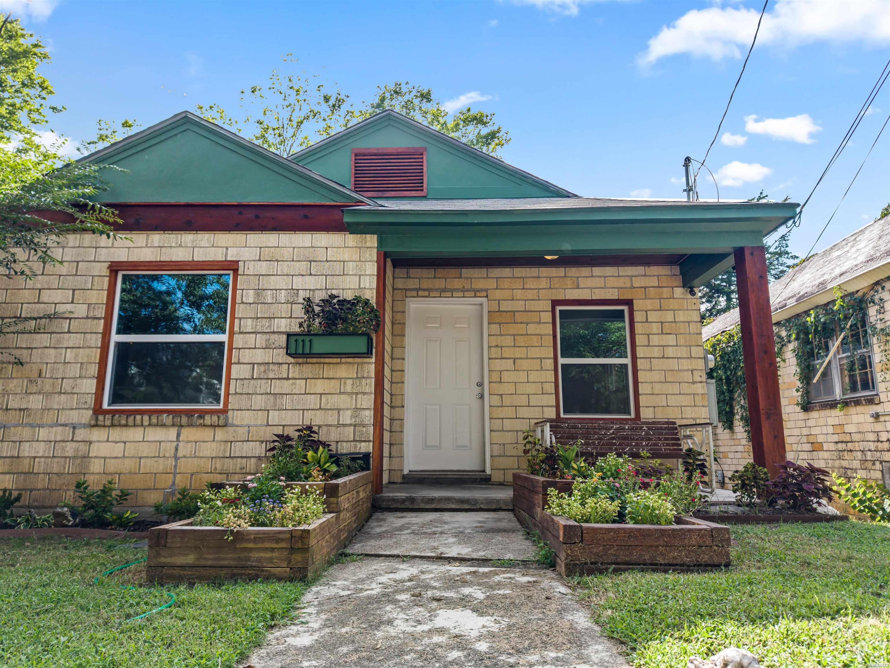 111 GREENWAY Street