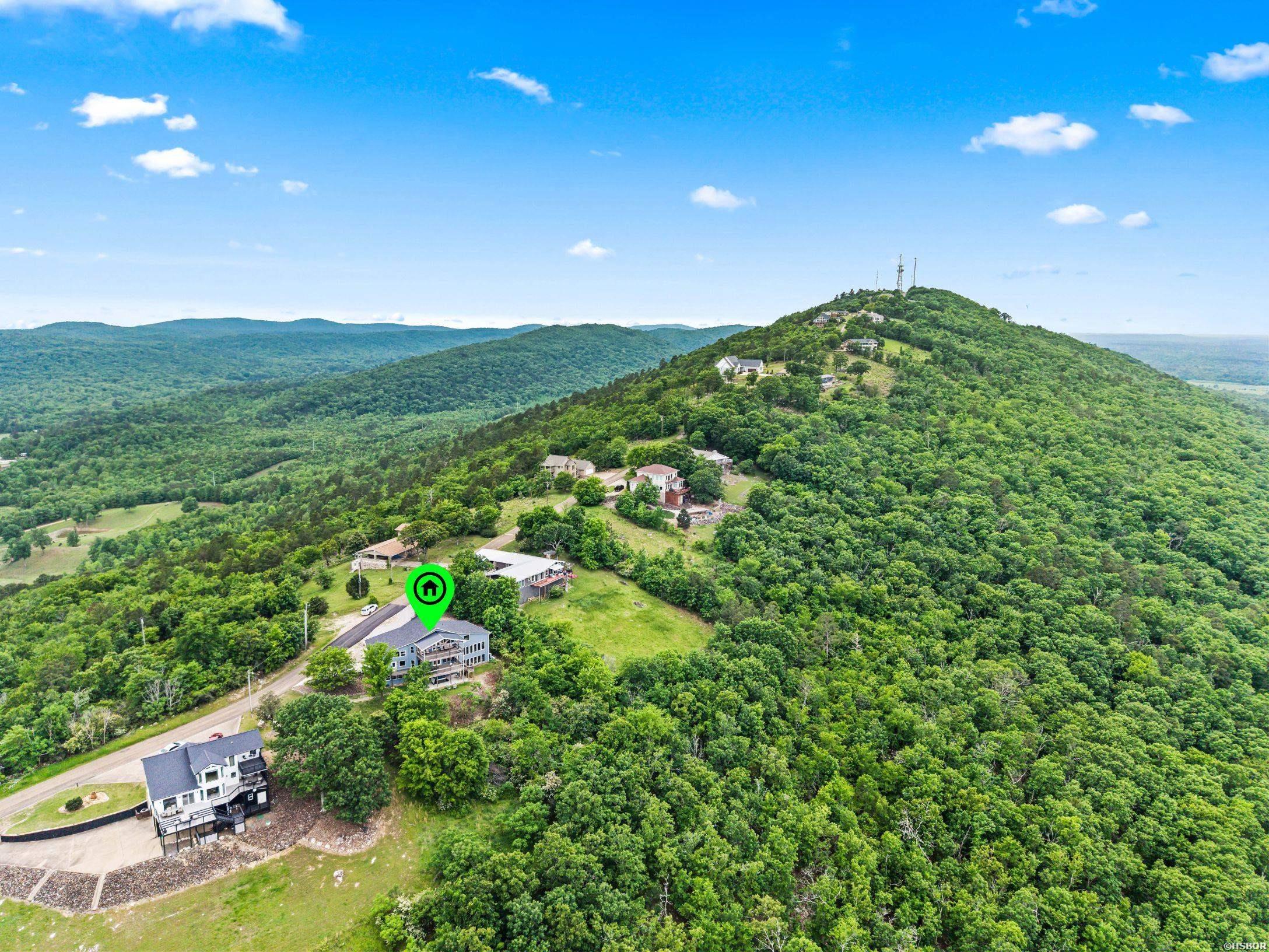 896 MT RIANTE Road