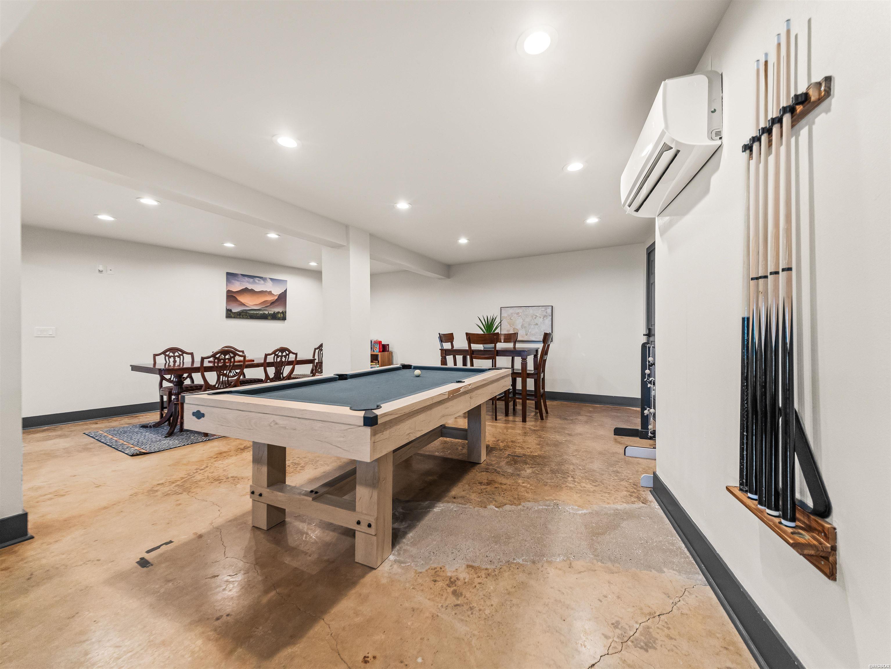 896 MT RIANTE Road
