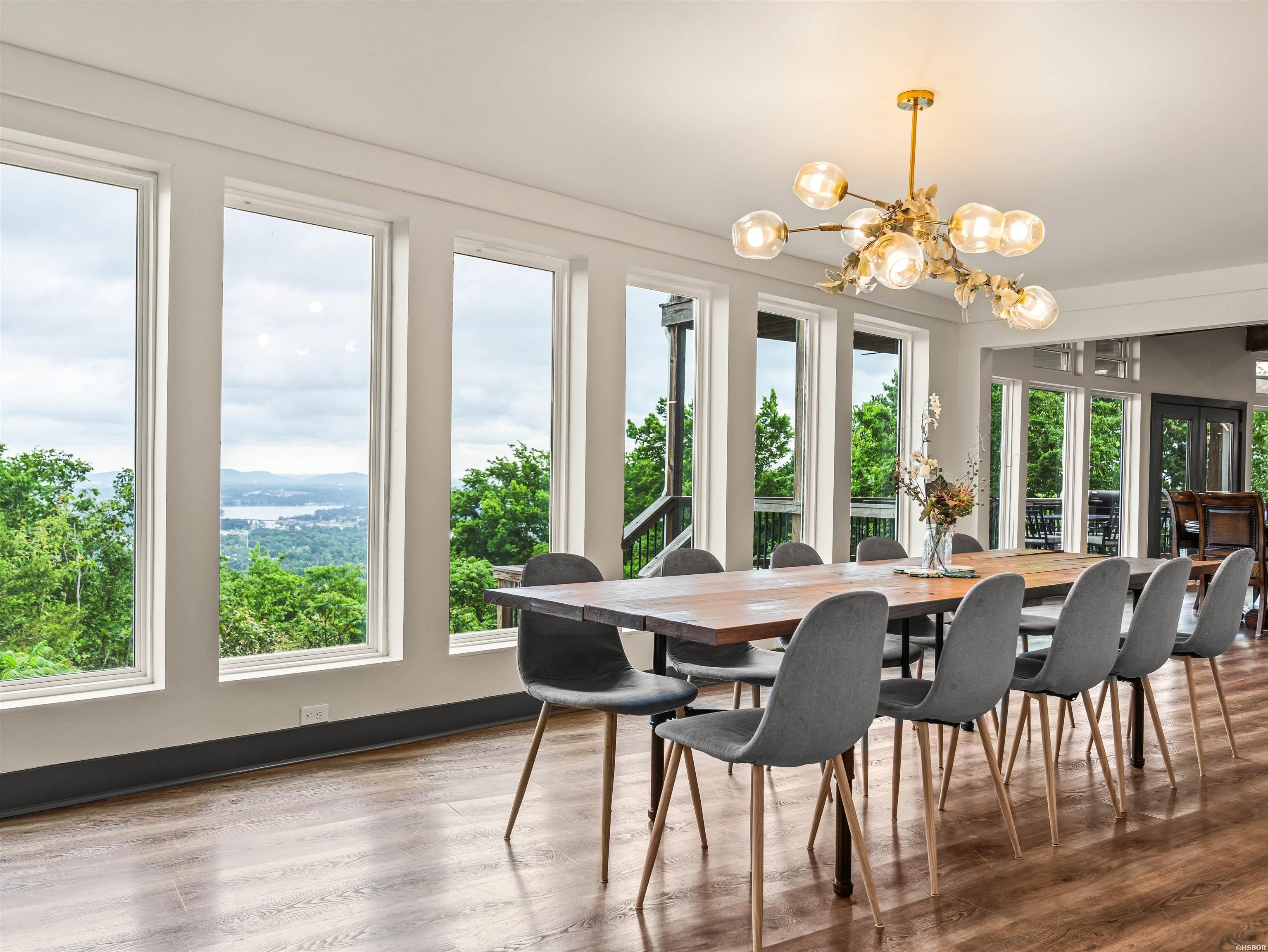 896 MT RIANTE Road