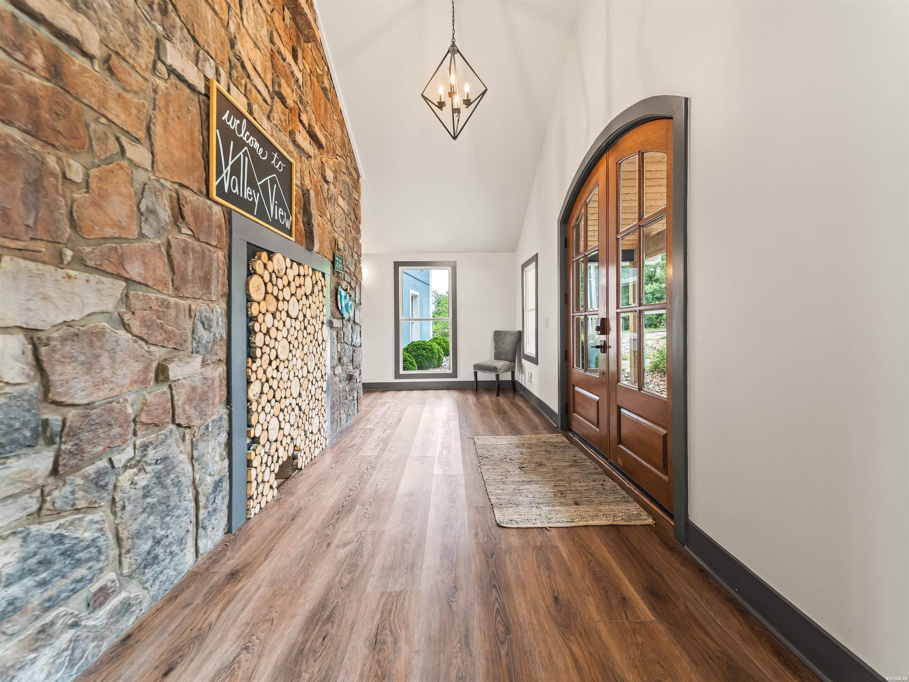 896 MT RIANTE Road