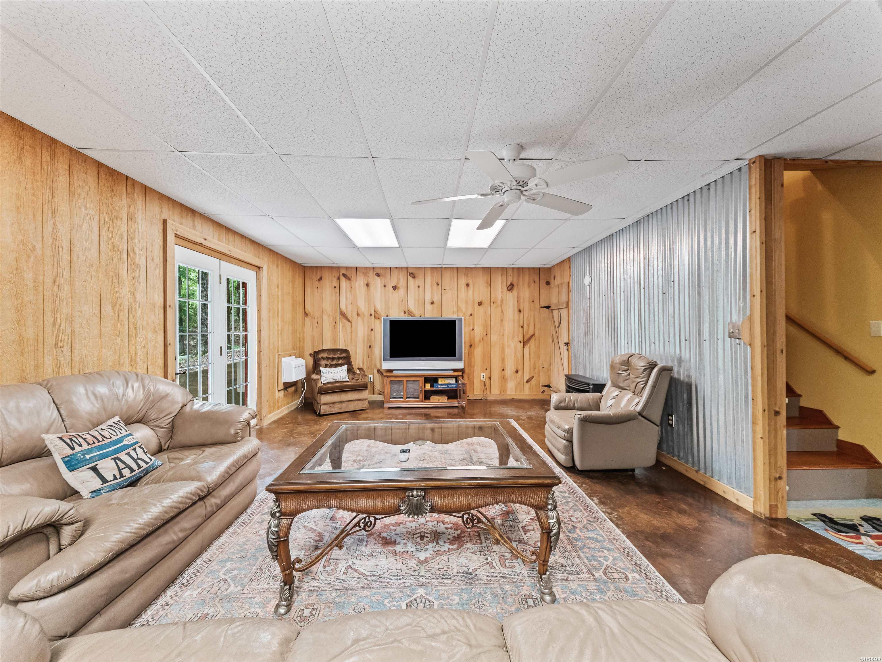 61 MUSCADINE Lane