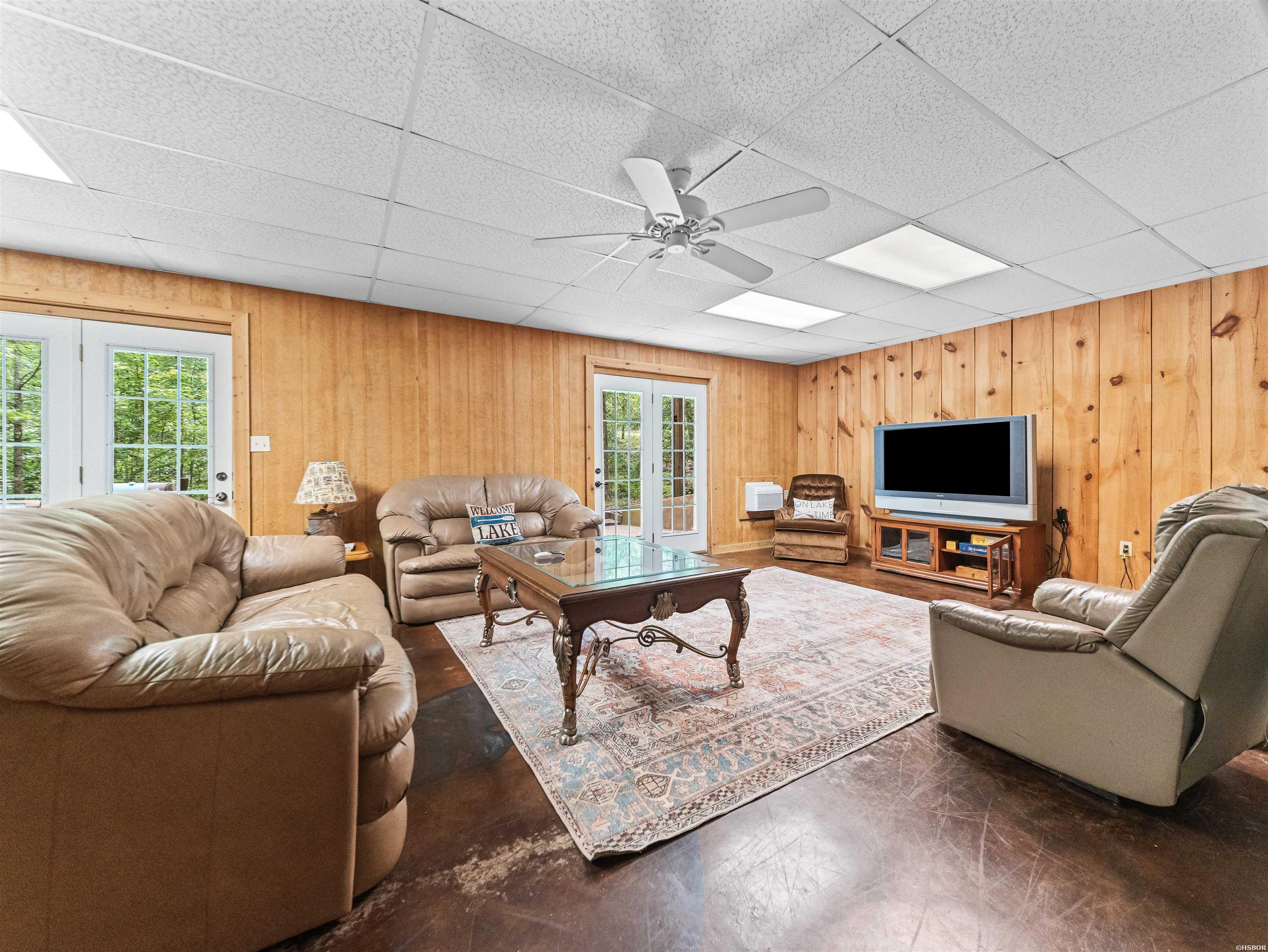 61 MUSCADINE Lane