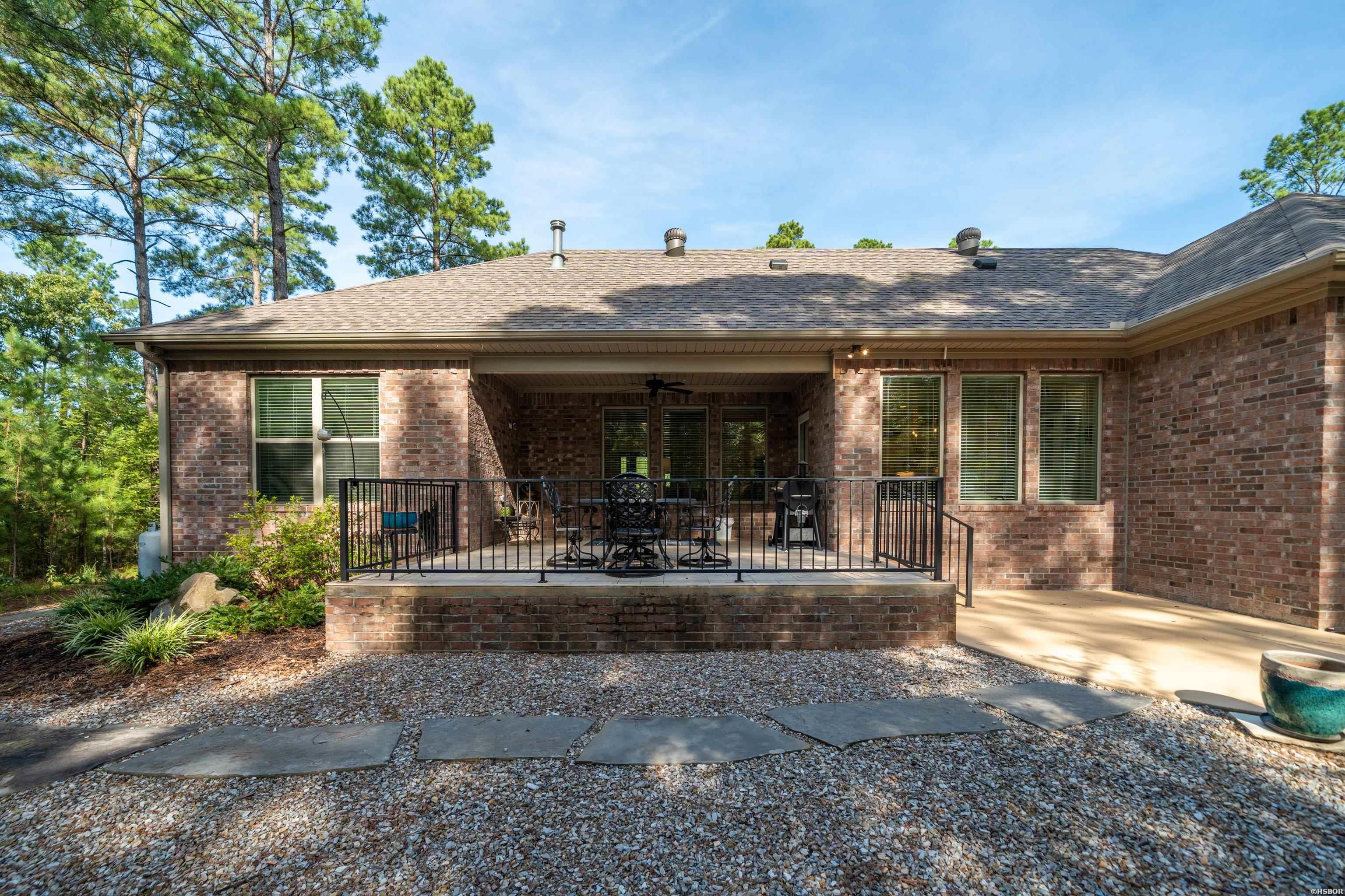 10 VILLAS Way