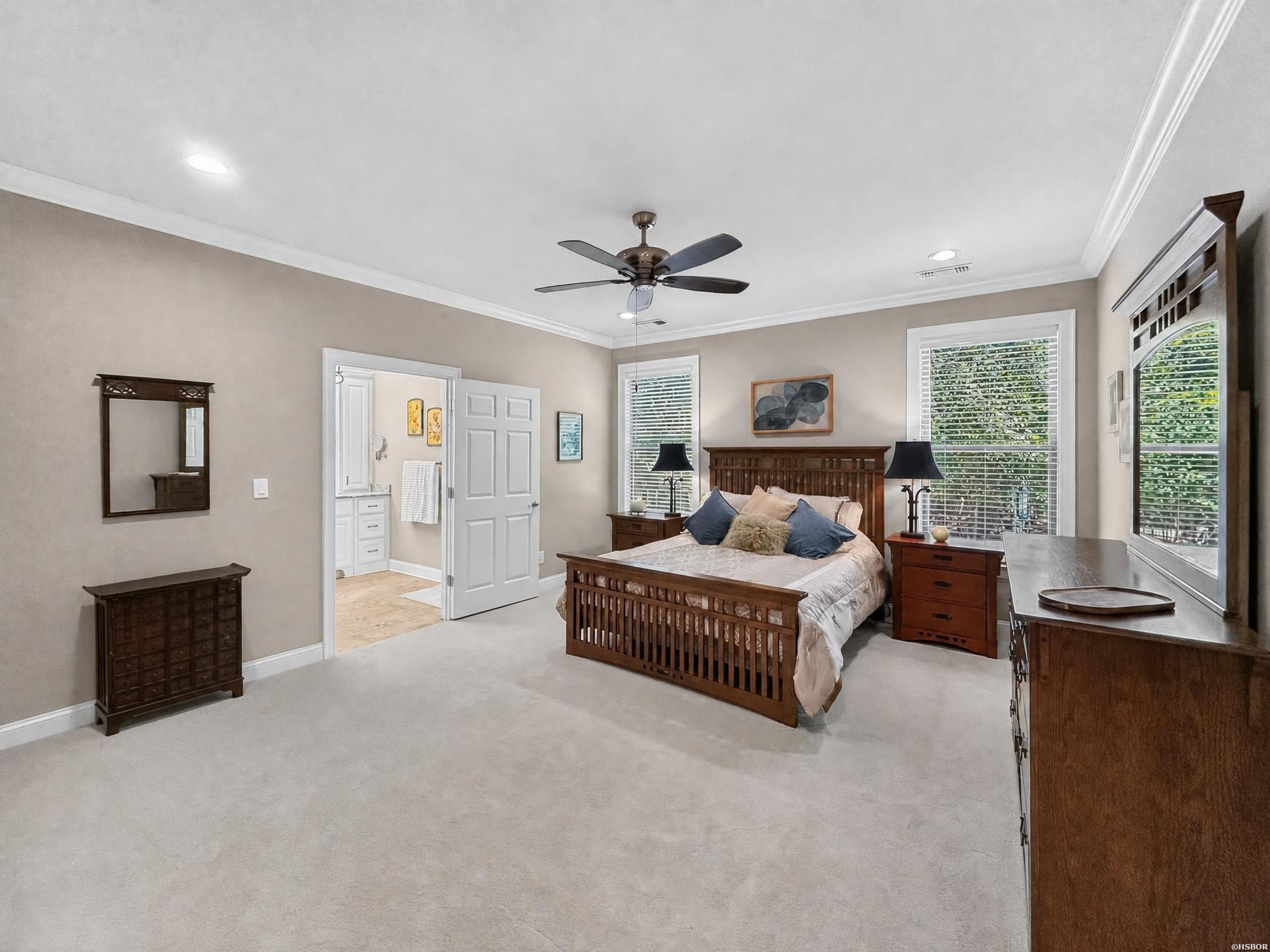 10 VILLAS Way