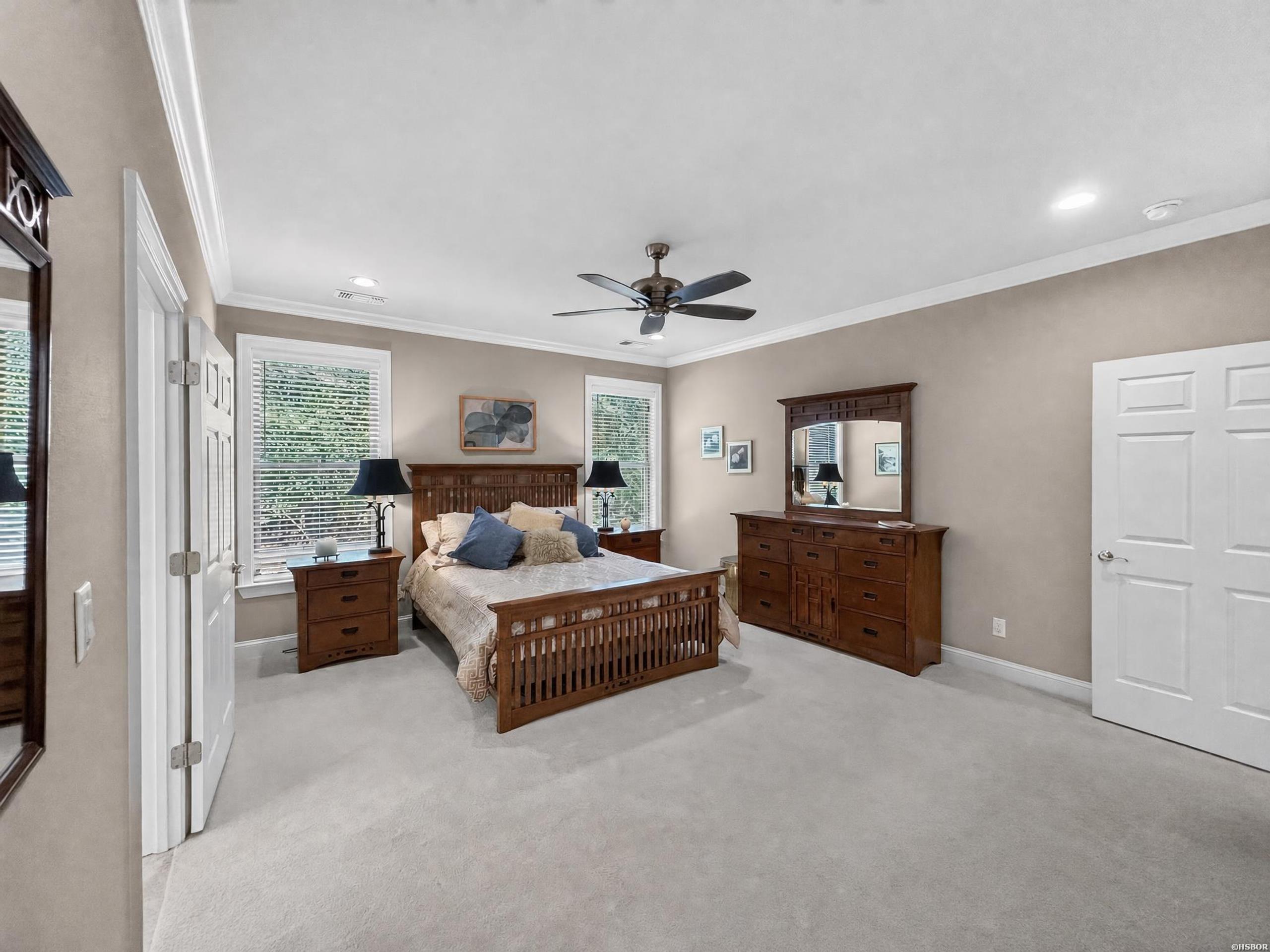10 VILLAS Way