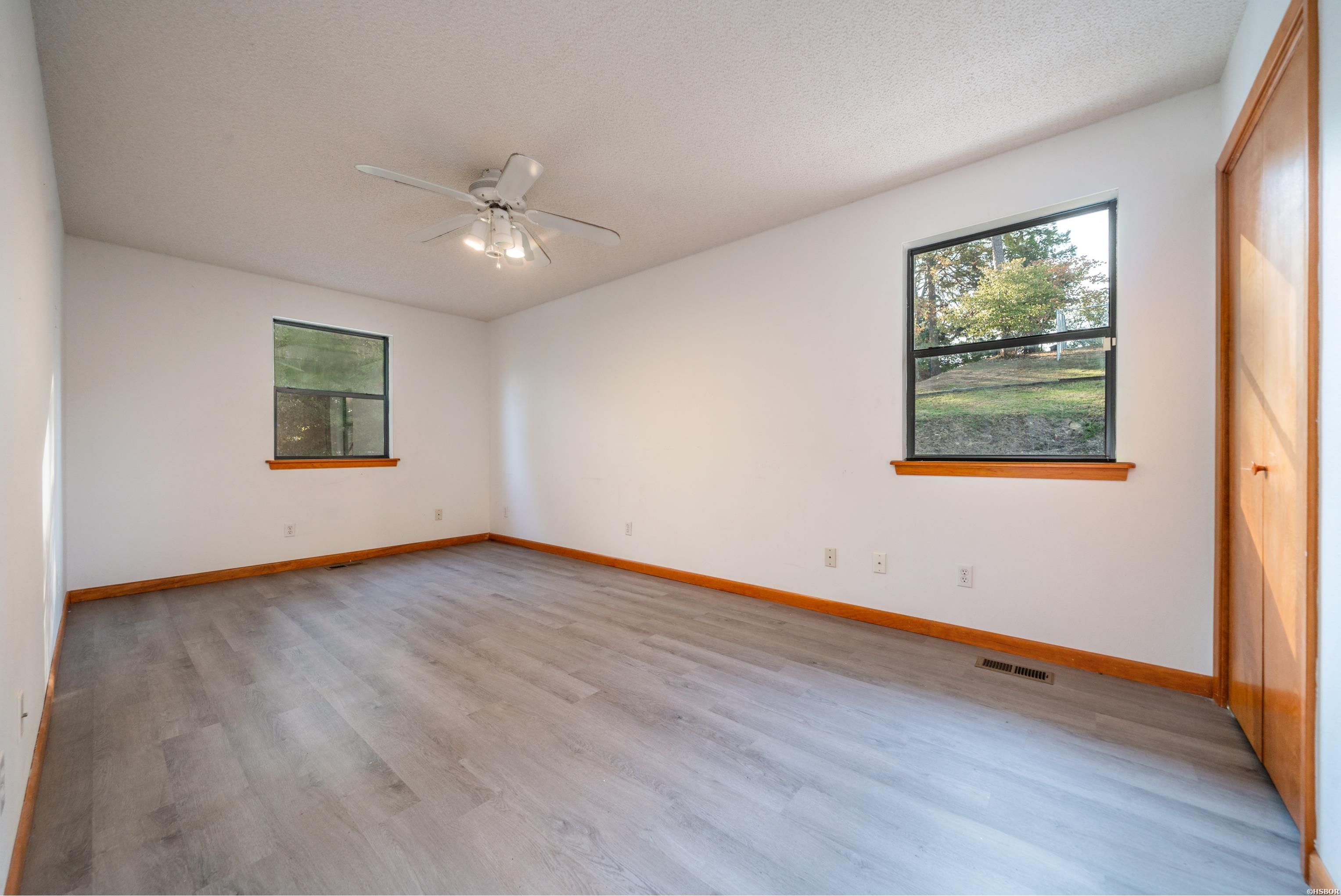 1208 TWIN POINTS Road