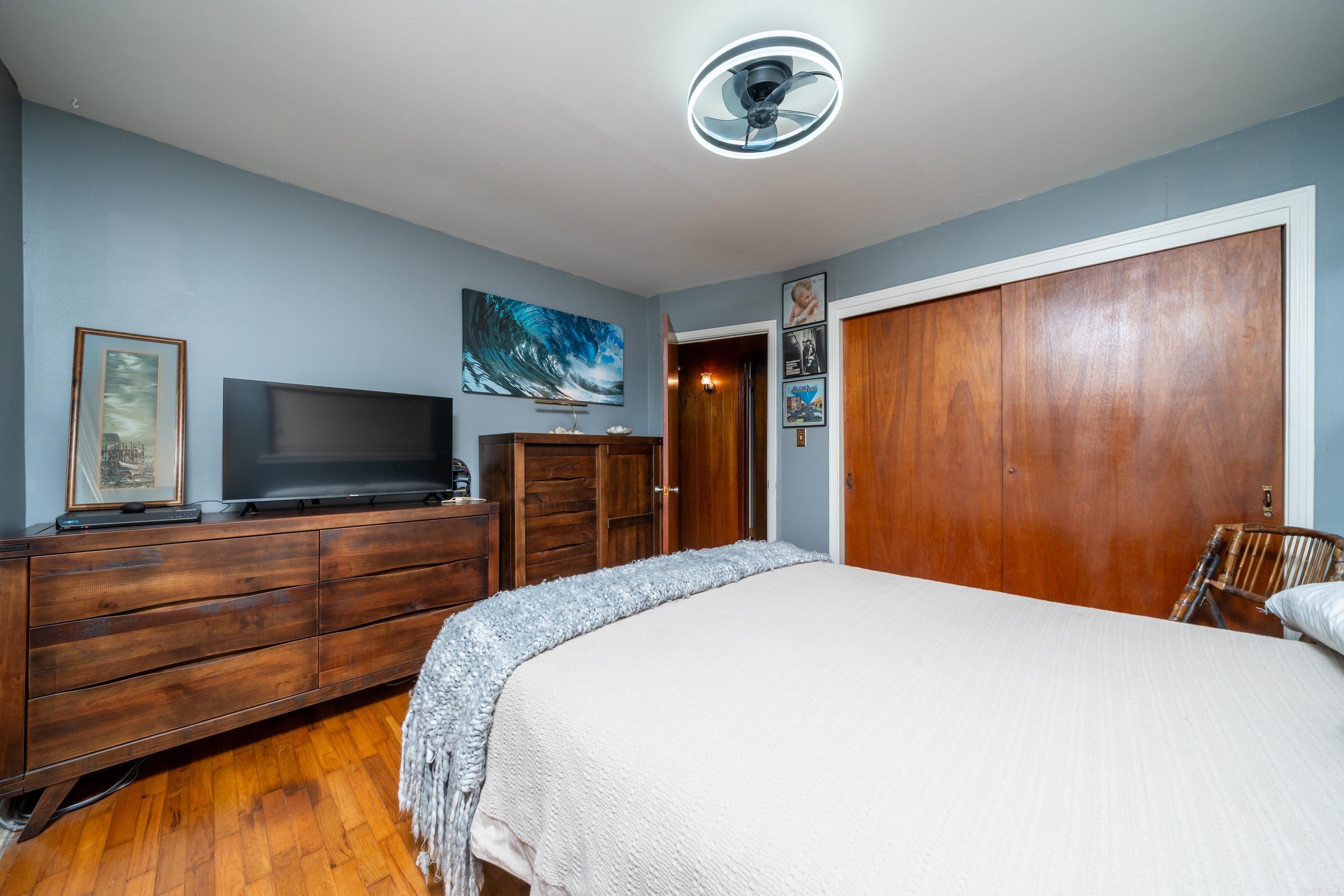 1342 Lakeshore Drive