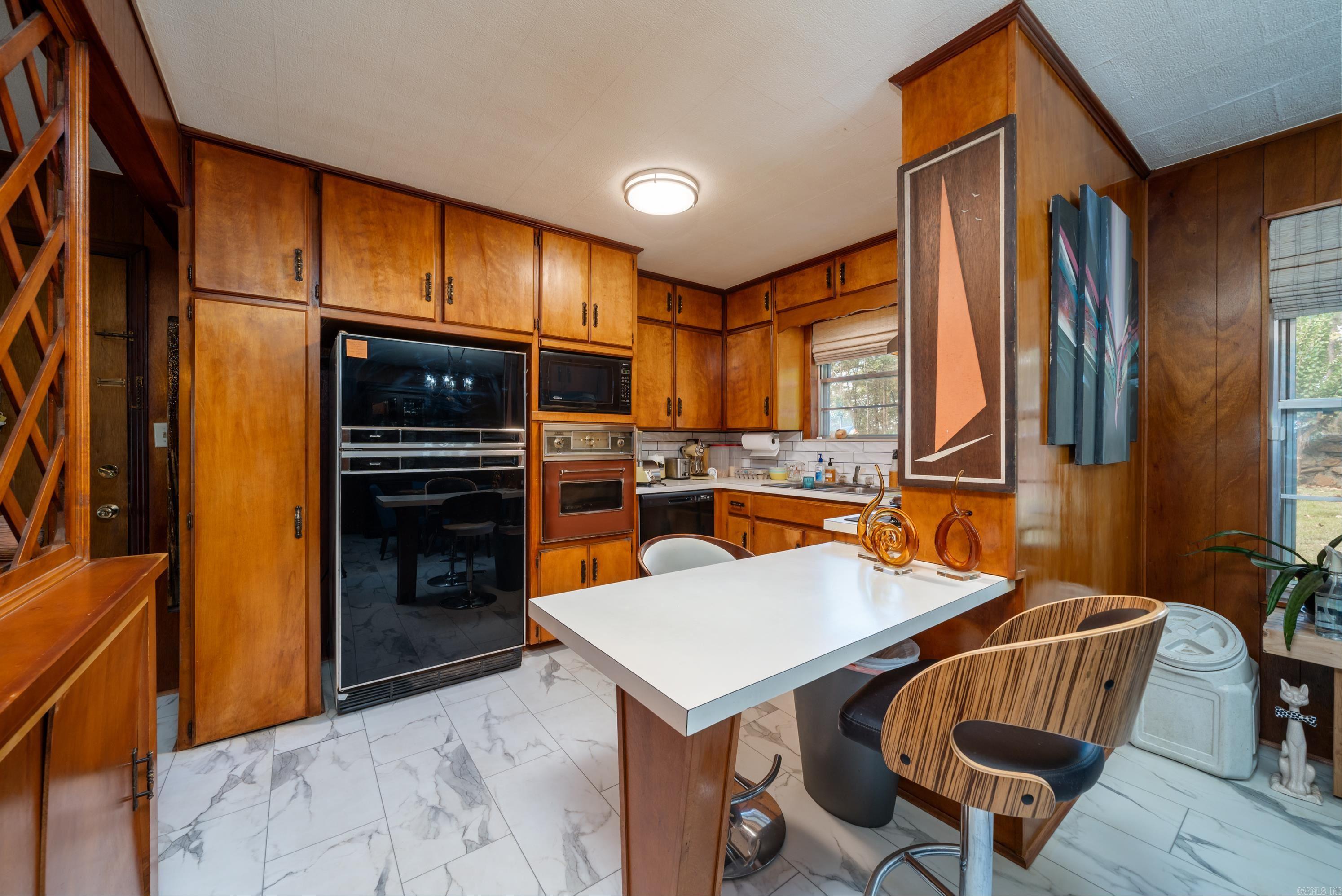 1342 Lakeshore Drive