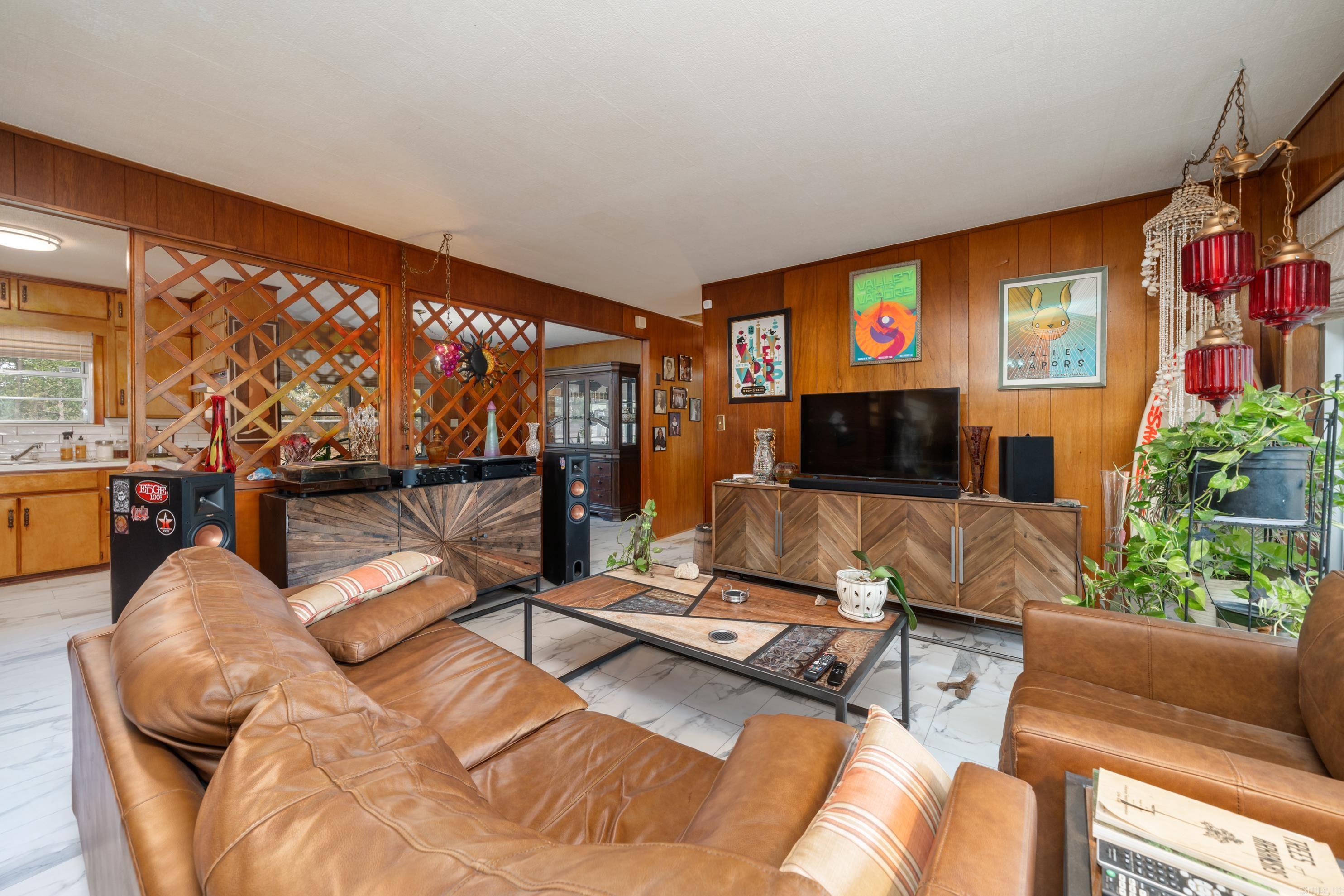 1342 Lakeshore Drive