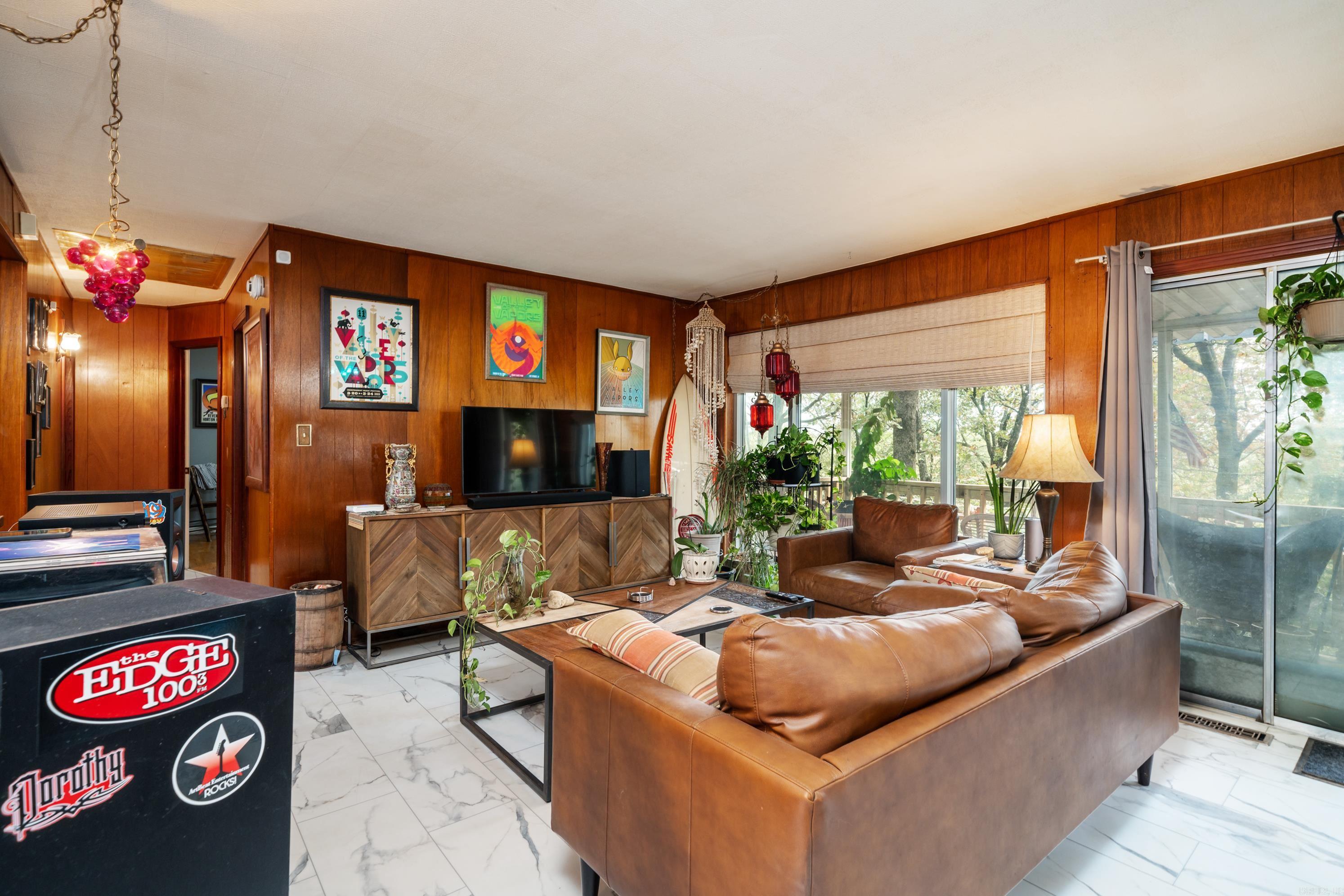 1342 Lakeshore Drive