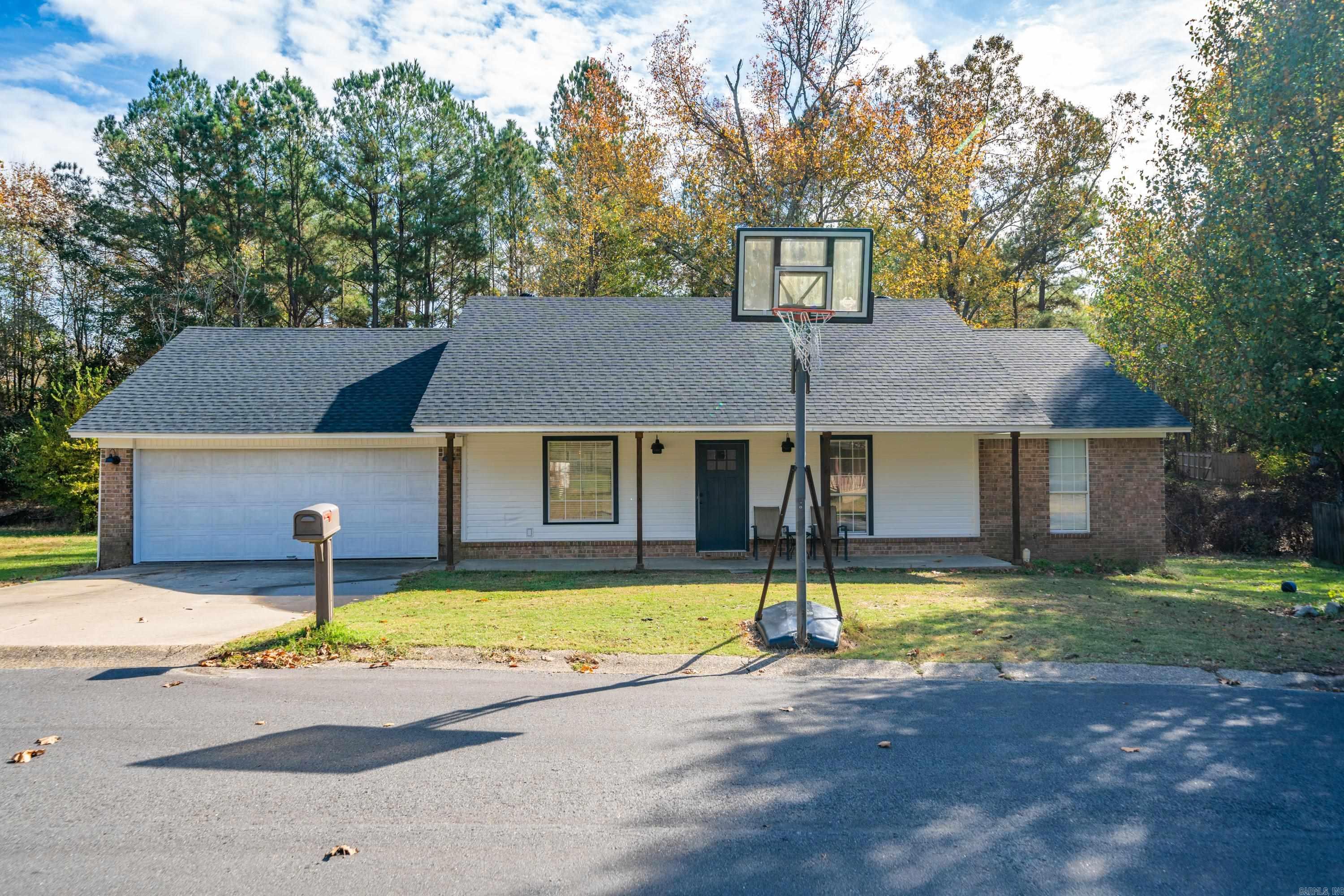 2521 Briarwood Drive