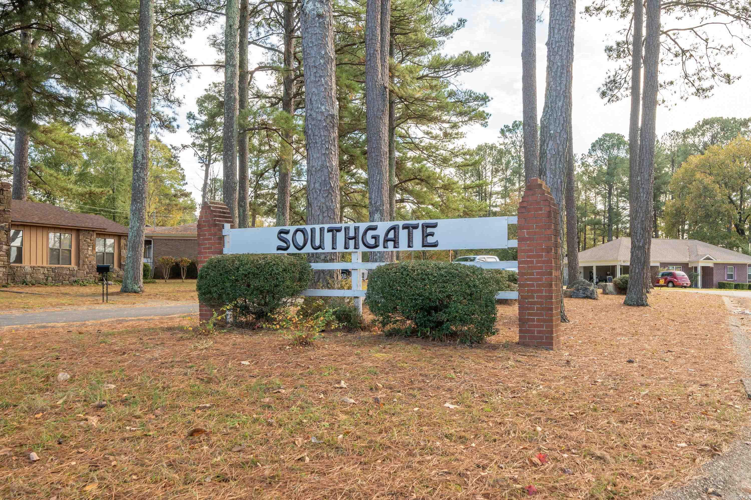 2521 Briarwood Drive