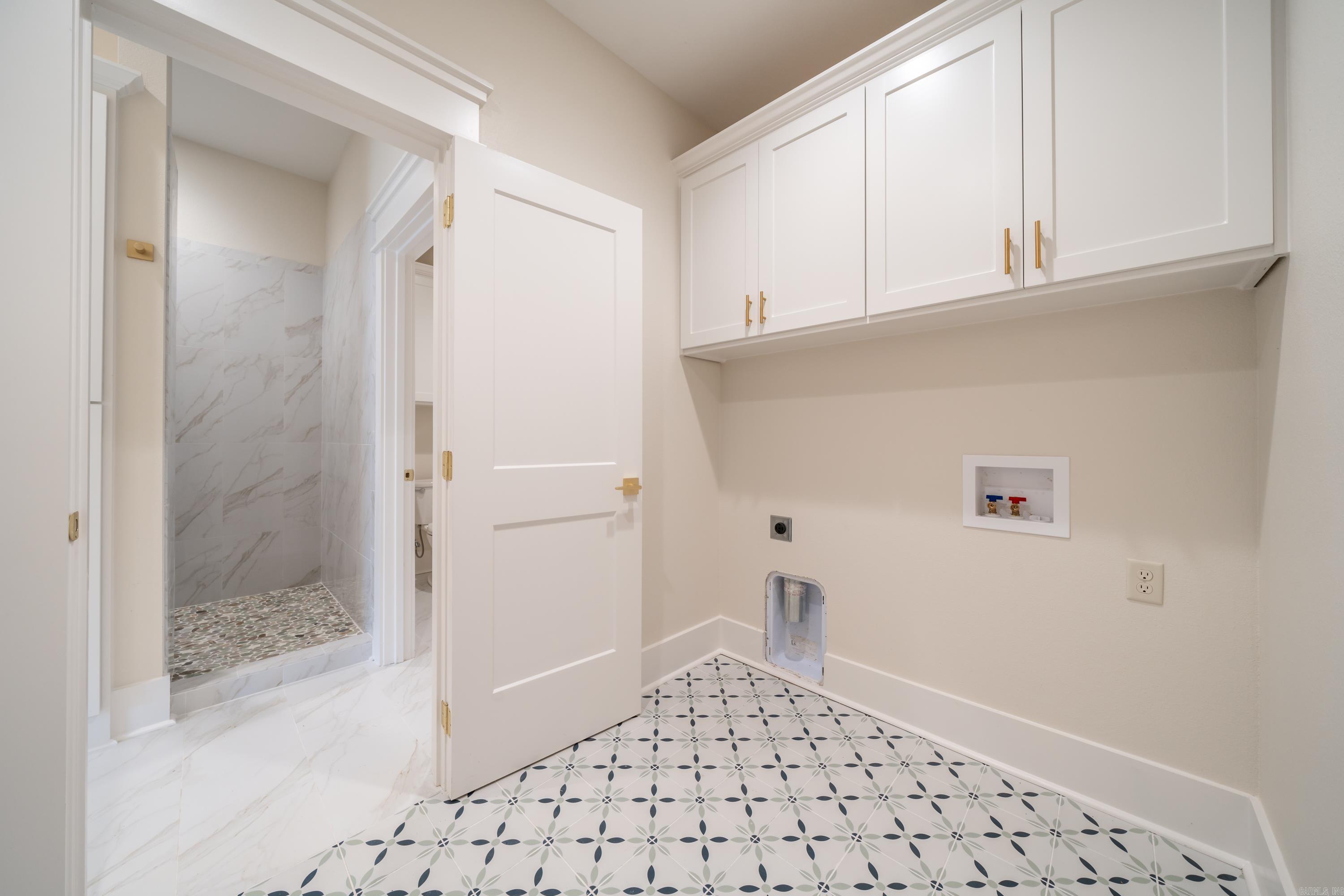 7 Alcazaba Way