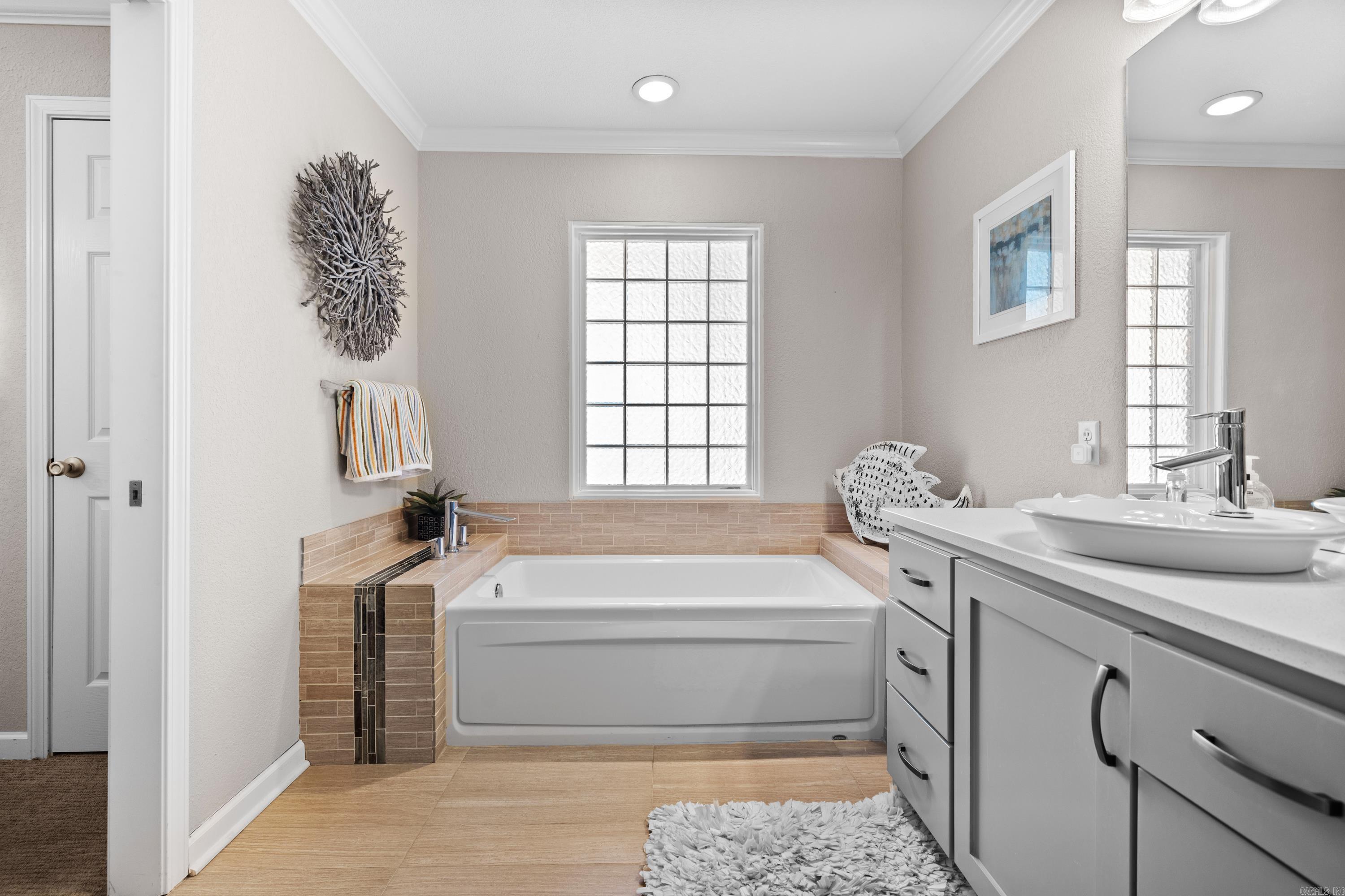 392 Lake Hamilton Drive