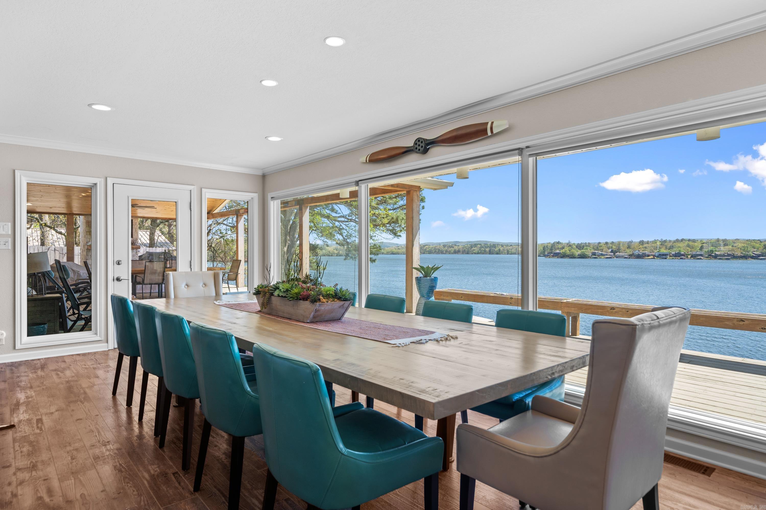 392 Lake Hamilton Drive