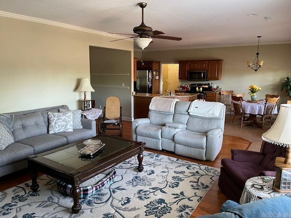 129 Fox Run Circle