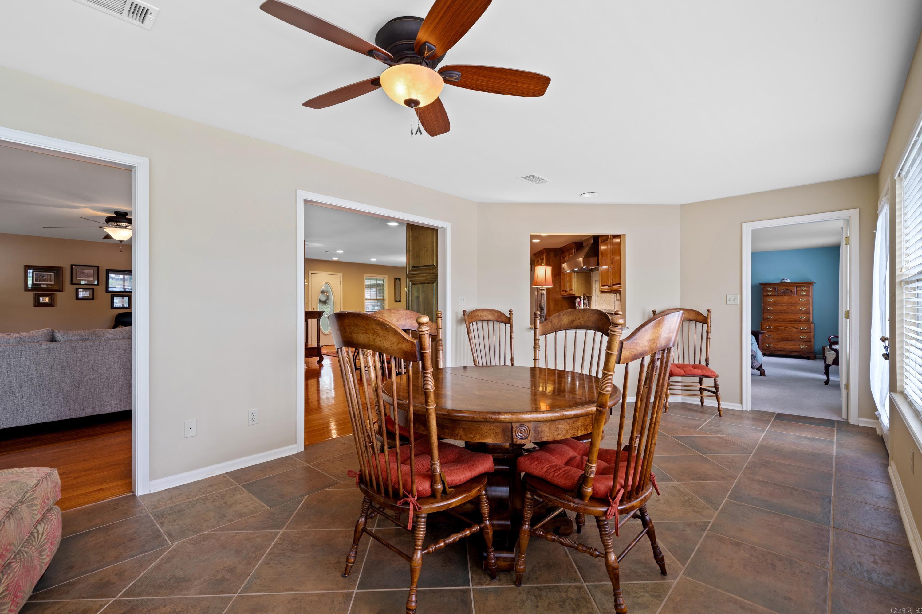 123 Lakesouth Terrace