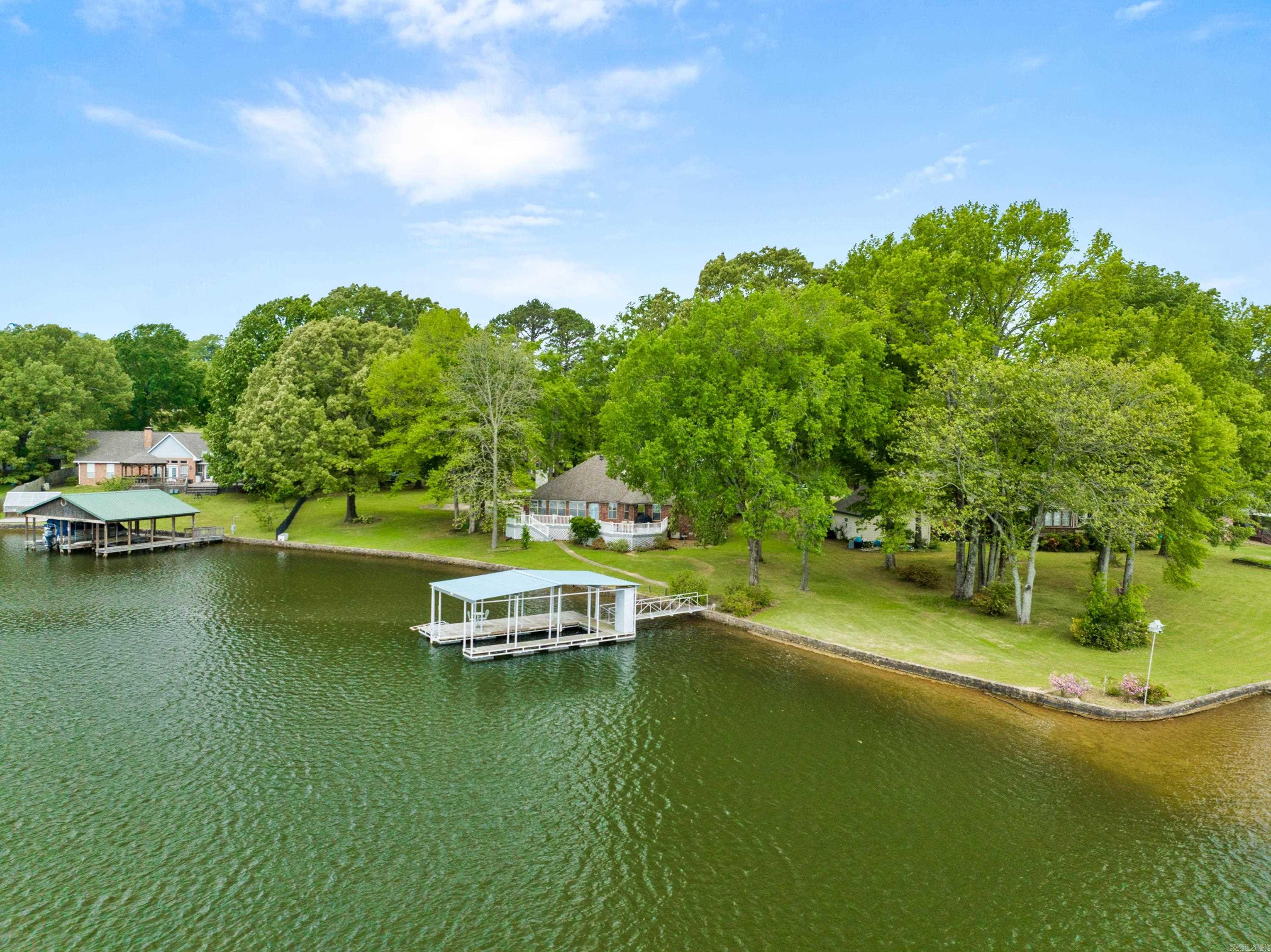 123 Lakesouth Terrace