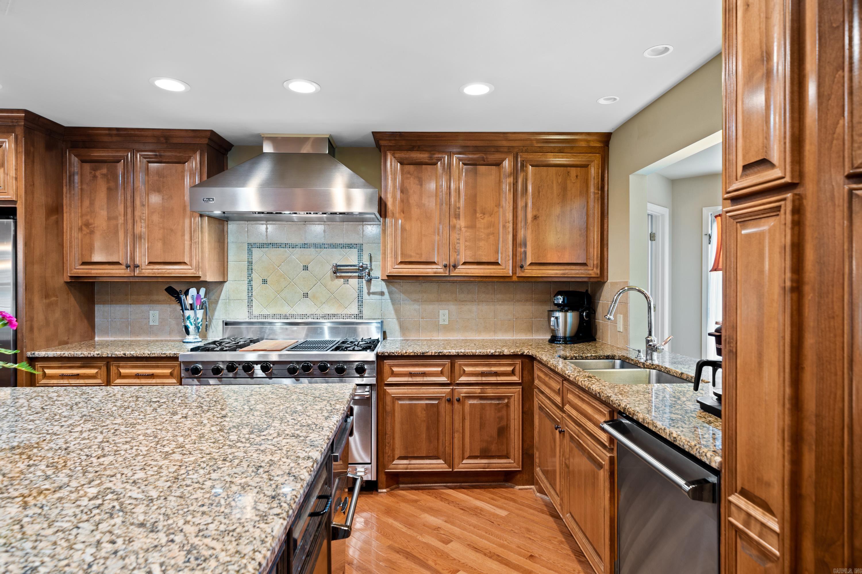 123 Lakesouth Terrace