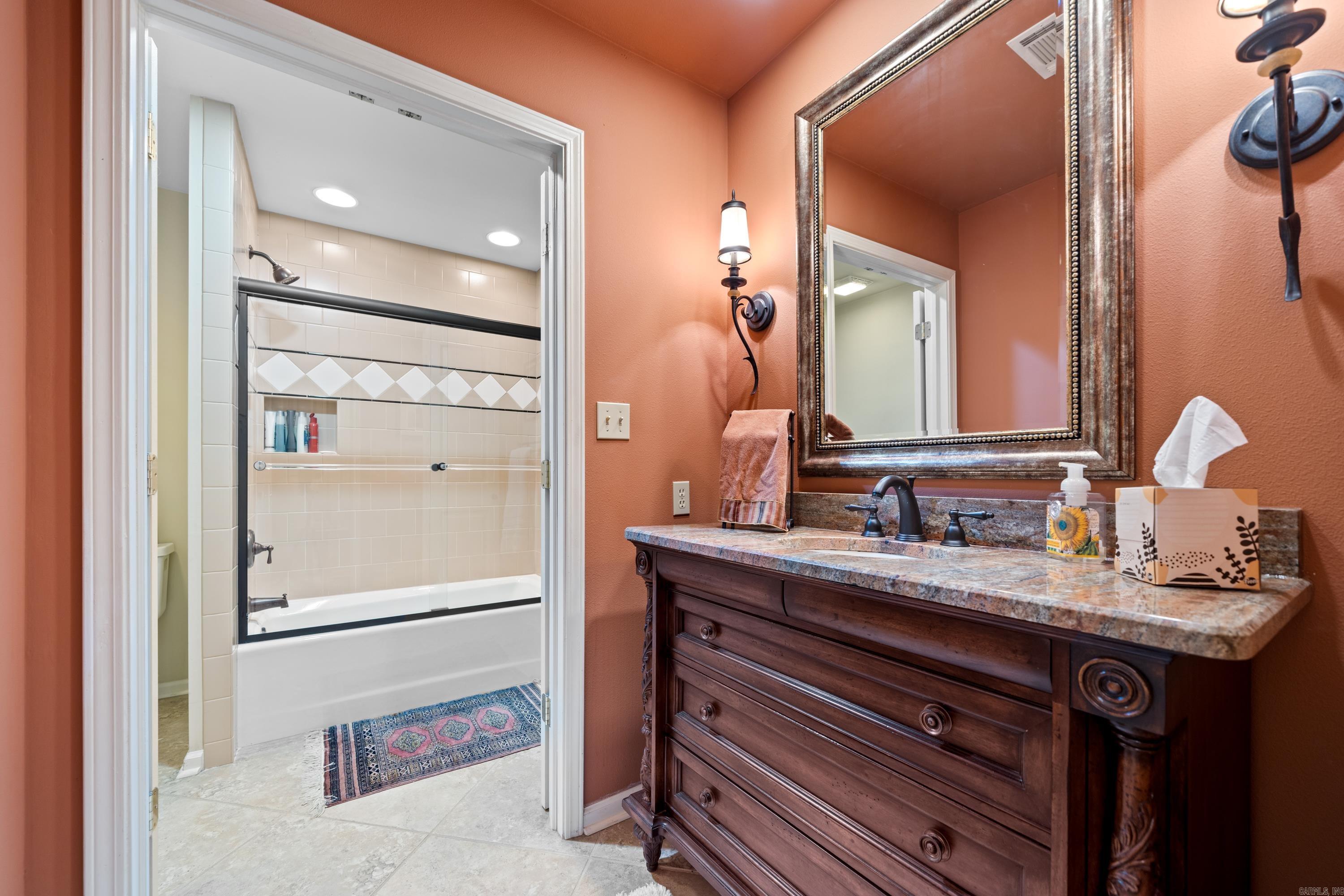 123 Lakesouth Terrace