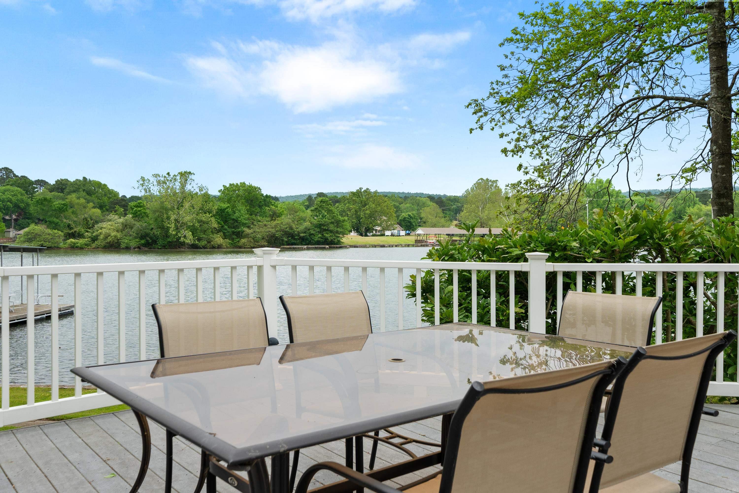 123 Lakesouth Terrace