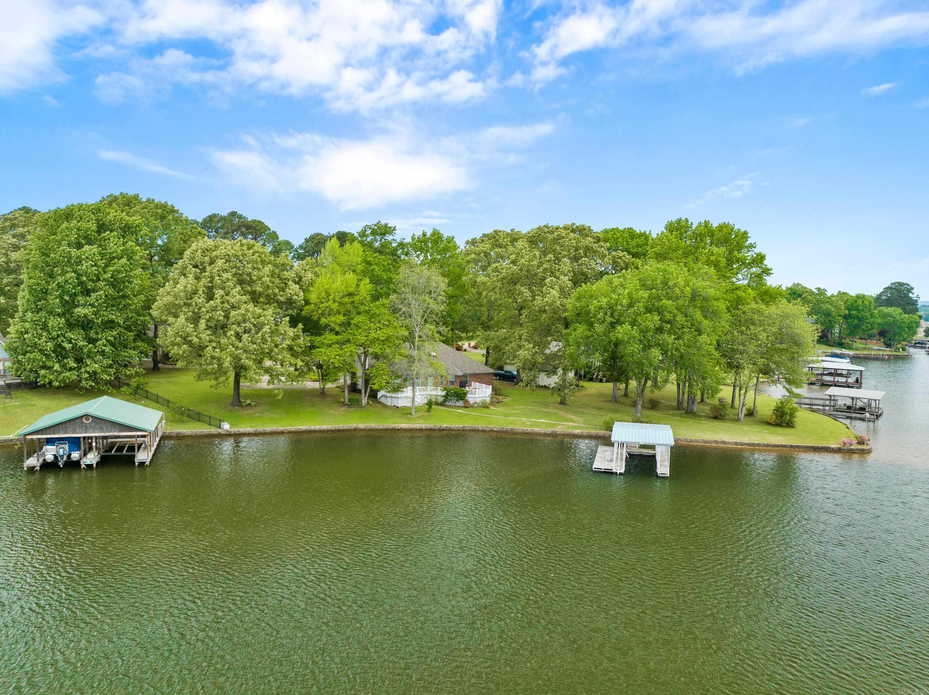 123 Lakesouth Terrace