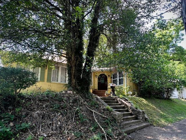 924 Prospect Avenue