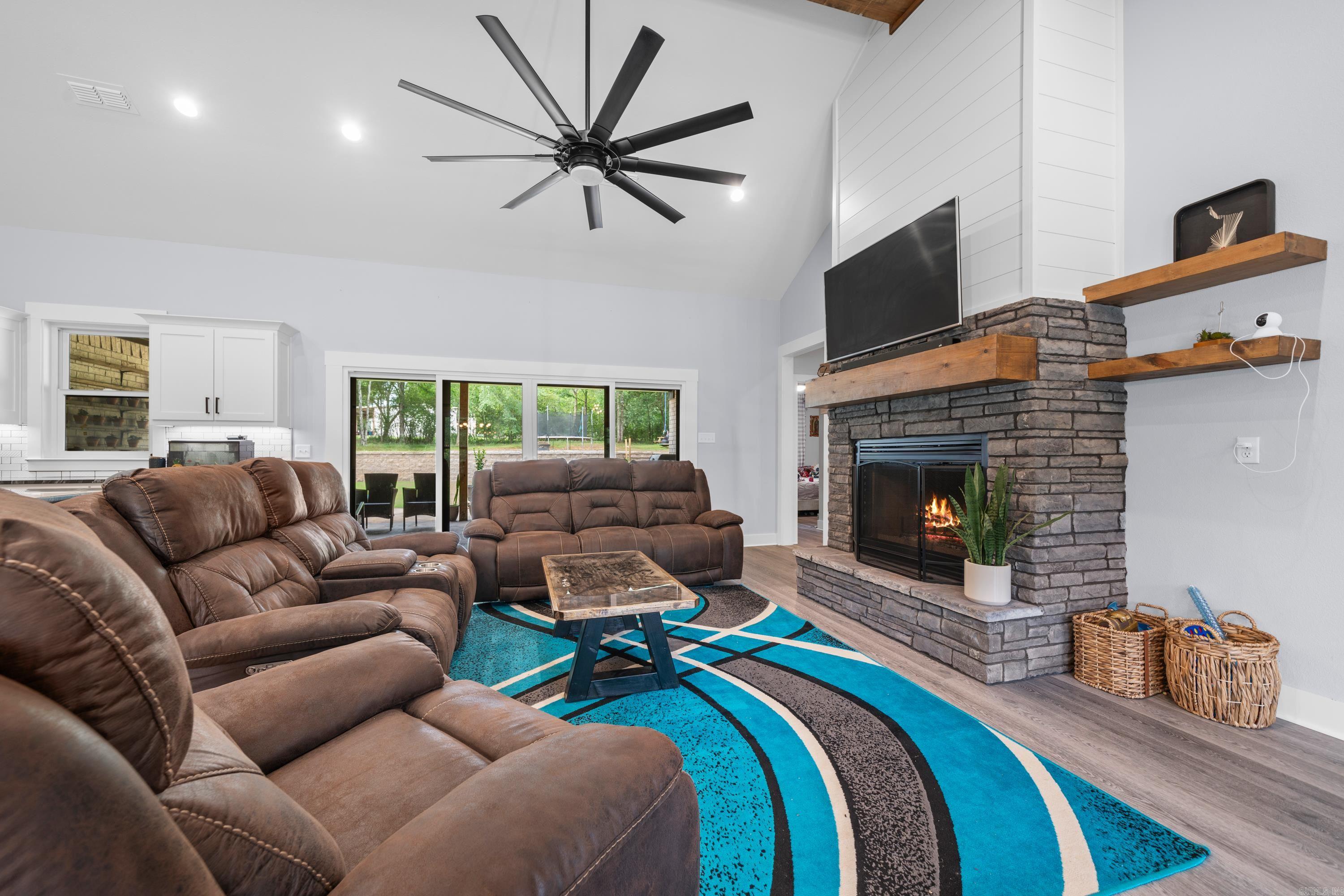 156 Whisper Rock Lane