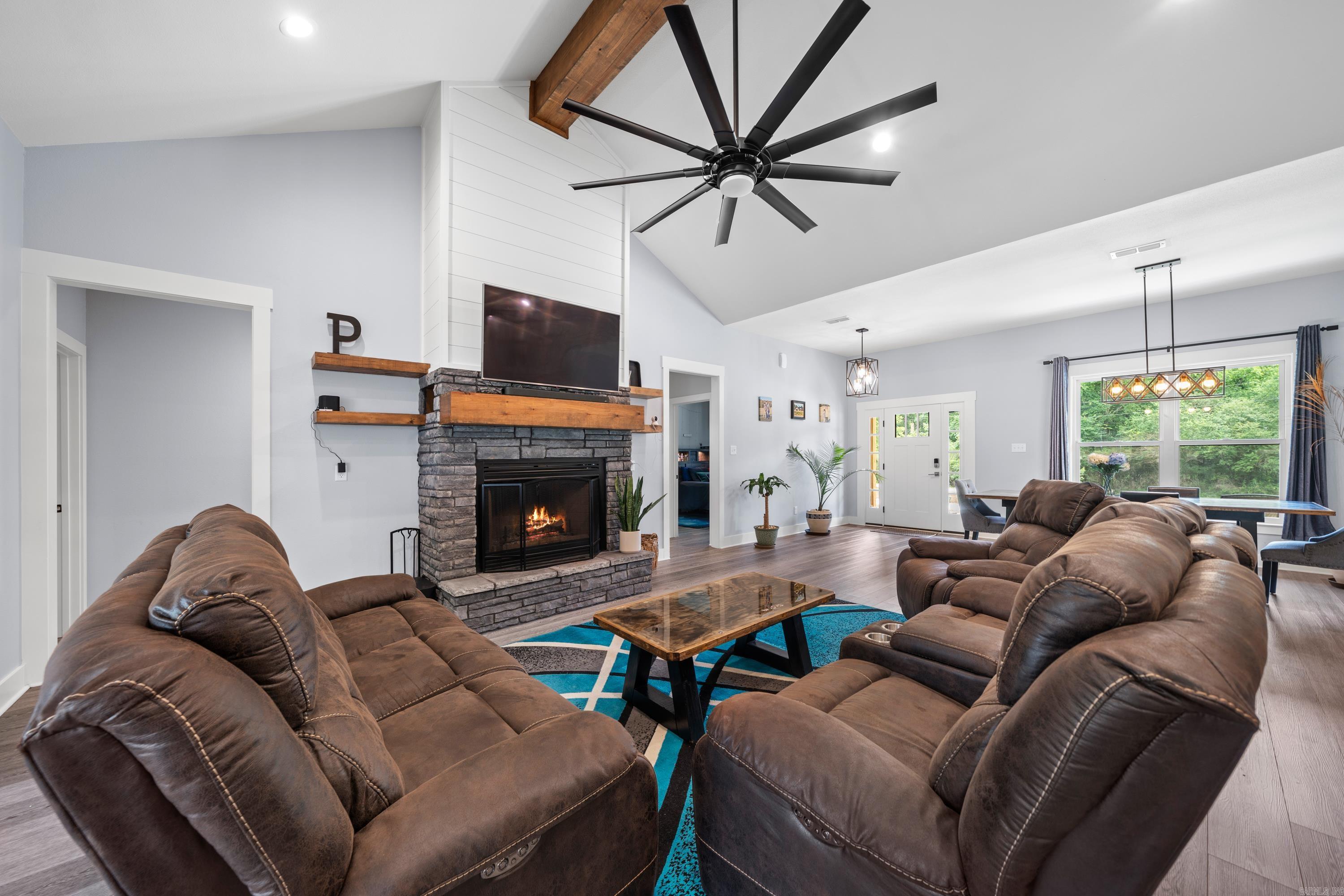 156 Whisper Rock Lane