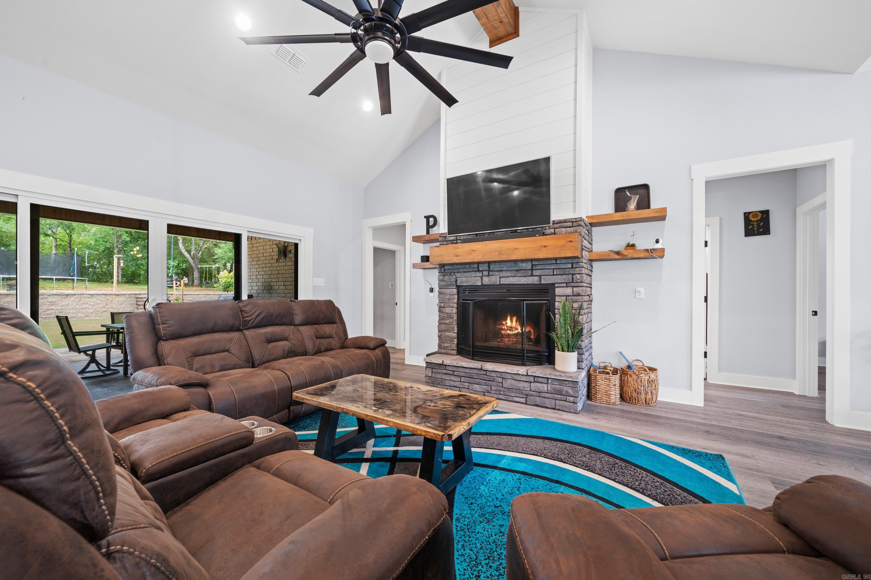 156 Whisper Rock Lane
