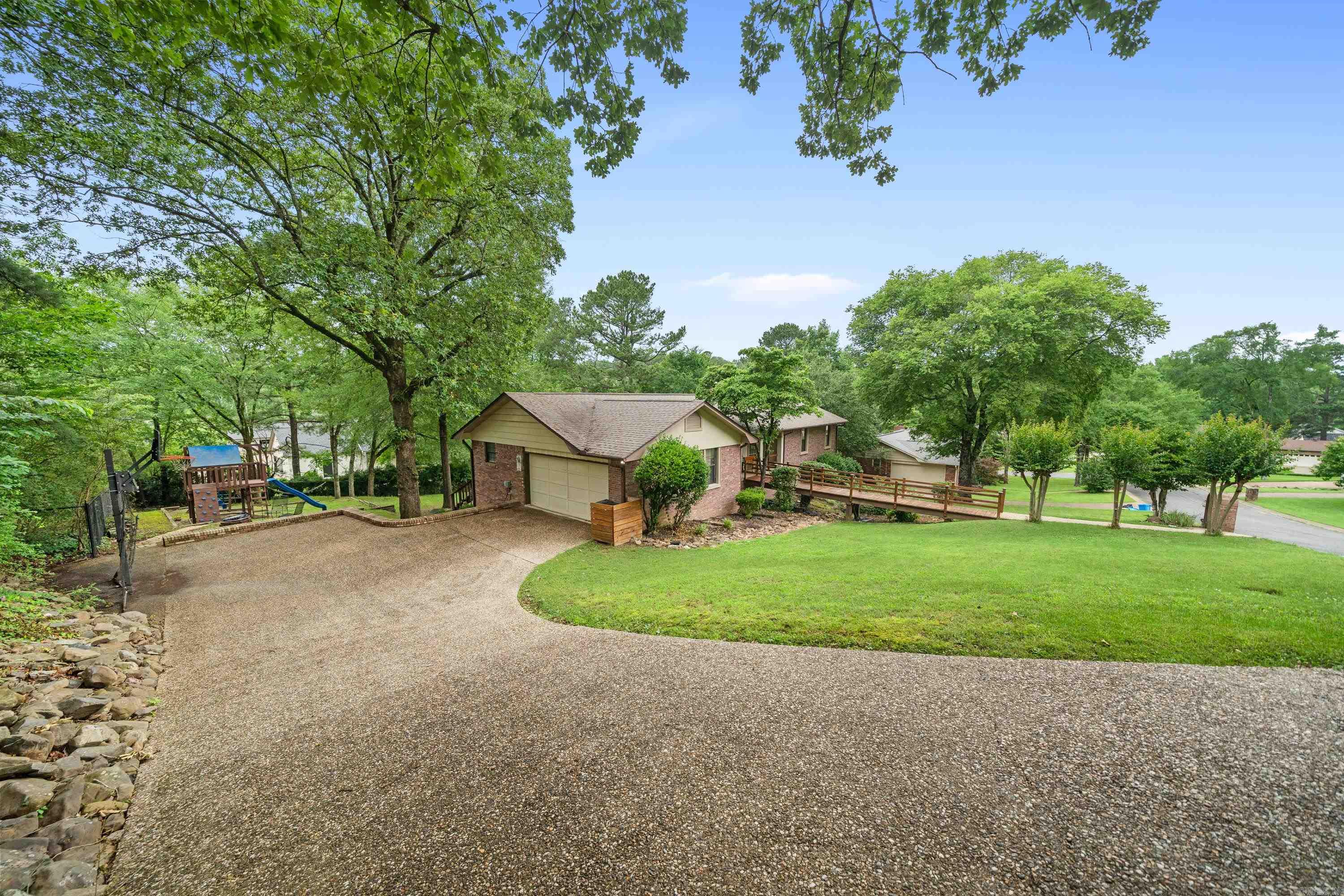 102 Wedgewood Terrace